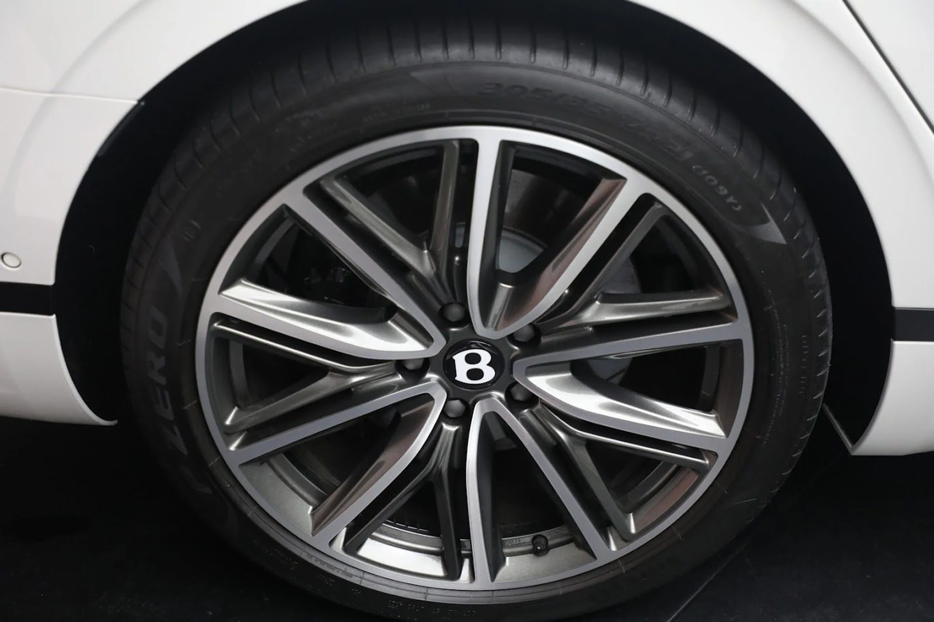 mph026_3708298943_Used_2022_Bentley_Flying_Spur_Hybrid_510c1a13af