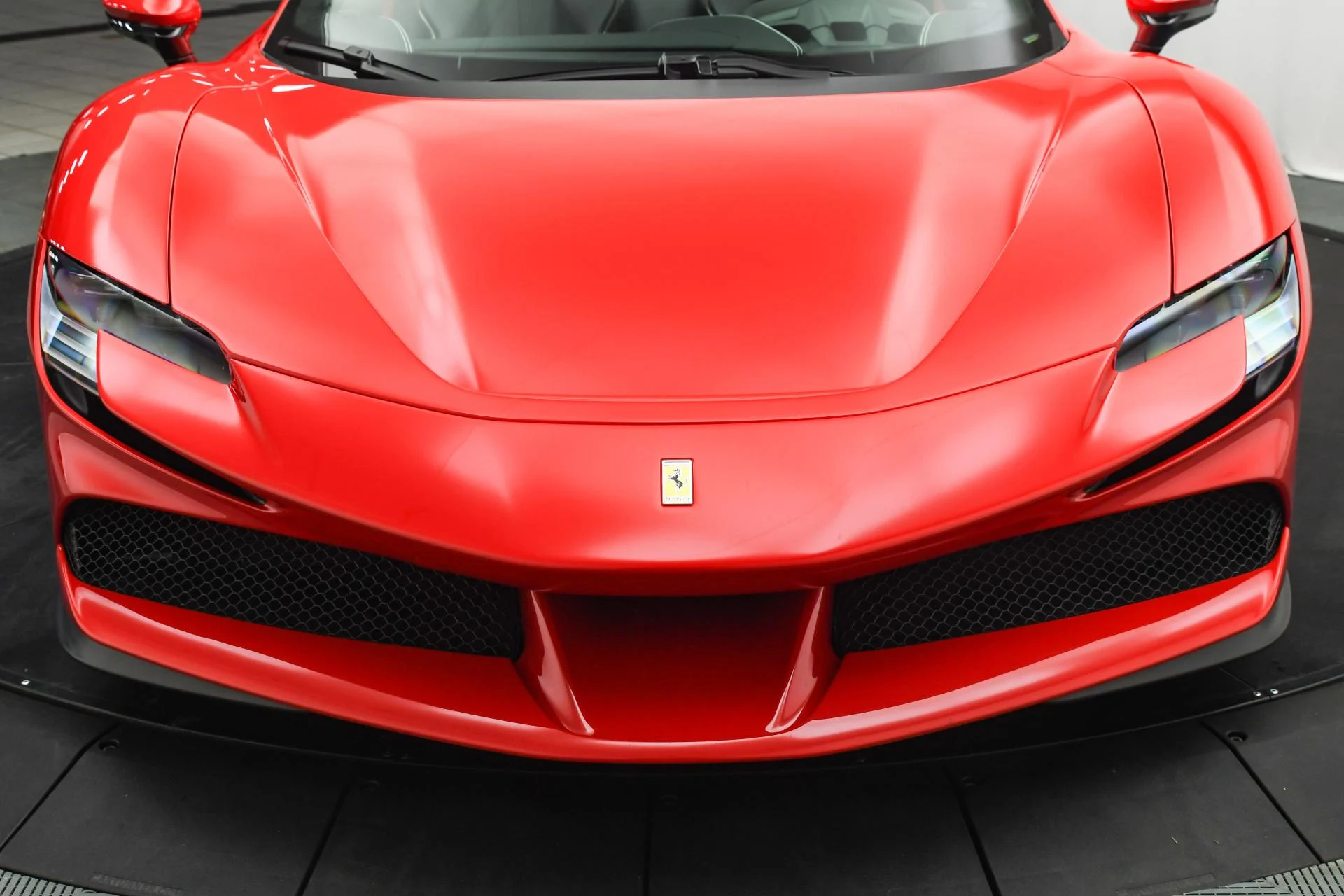 mph026_3713635653_Used_2022_Ferrari_SF_90_Spider_1753776173_76831e0855