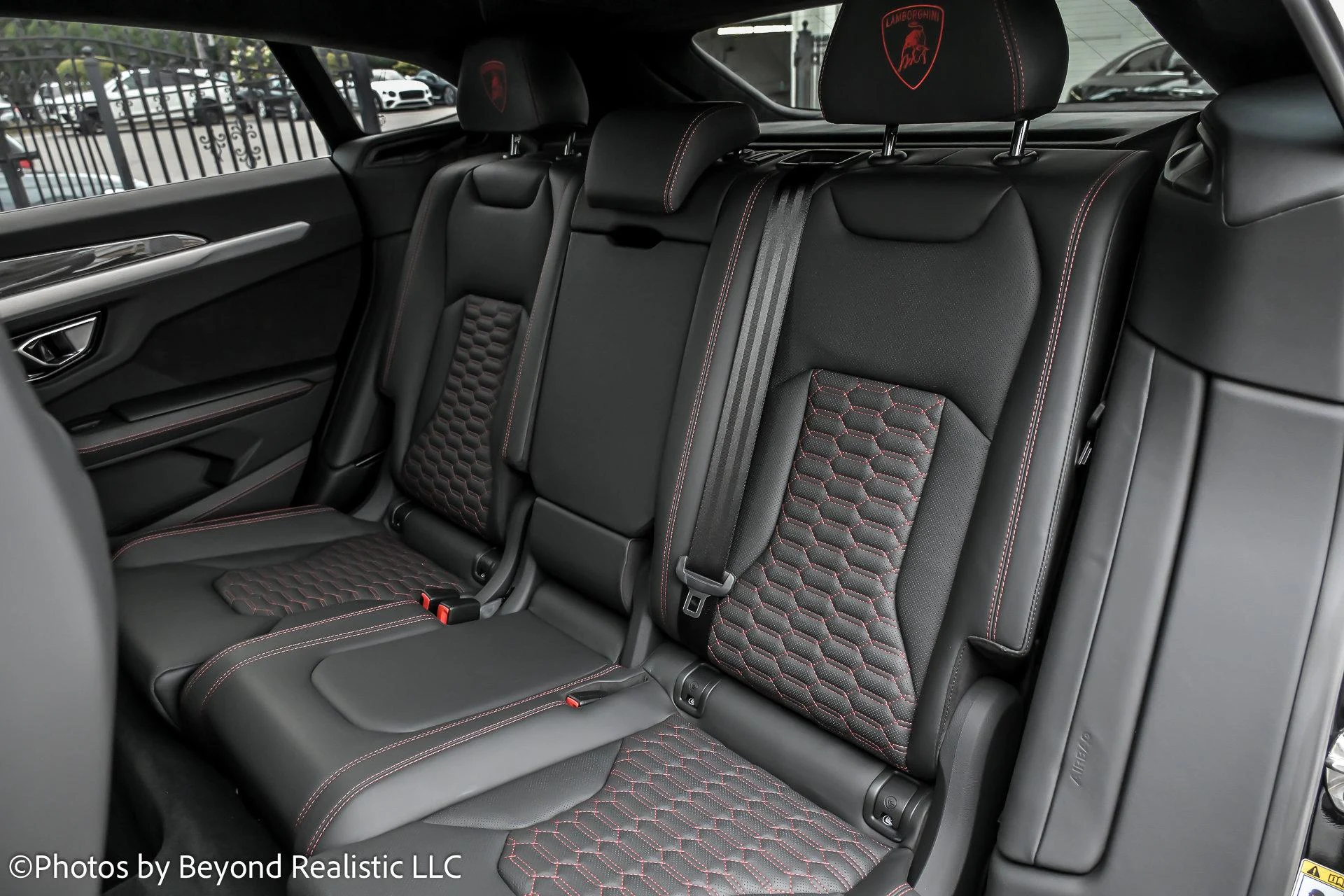 mph026_3716290635_Used_2022_Lamborghini_Urus_1760342221_97c2e6183a