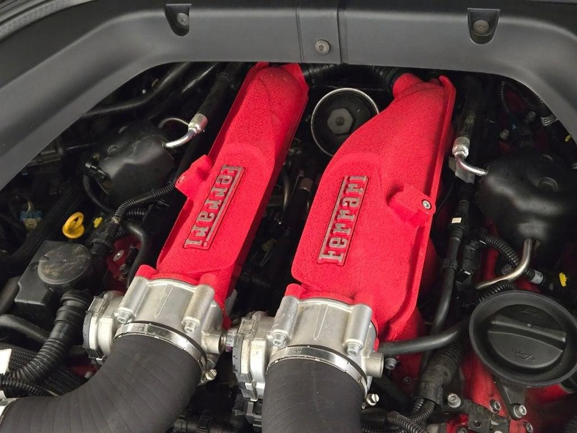 mph026_3733870127_Used_2015_Ferrari_California_T_1776503264_8b160e8ae1