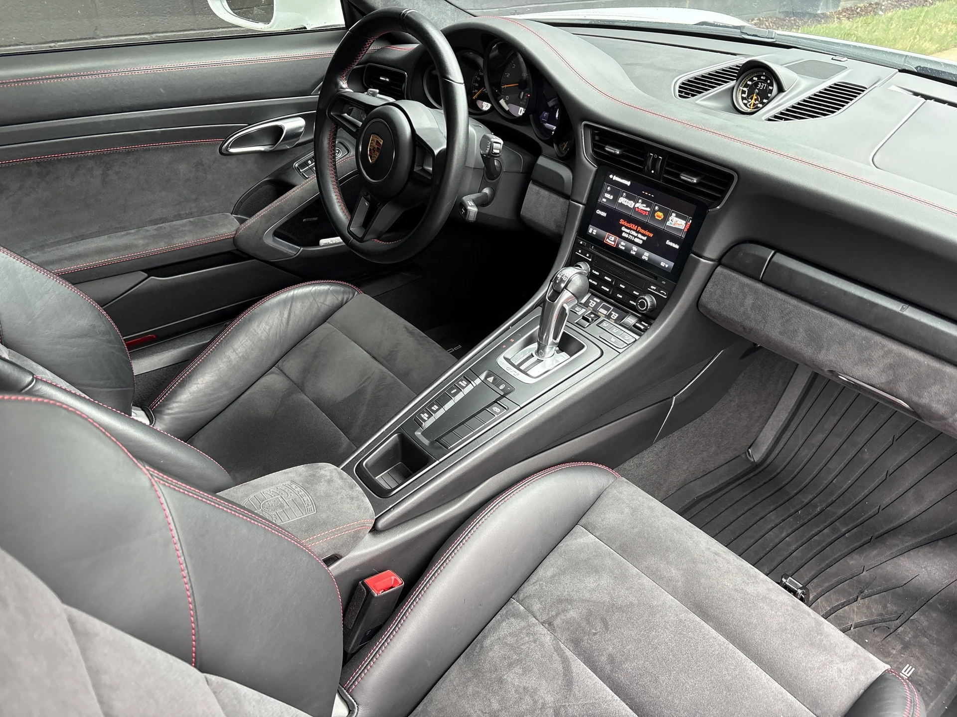 mph026_3734735431_e3d6fa0472f24ff9a36d974aae1d3c10_275bb15ac6