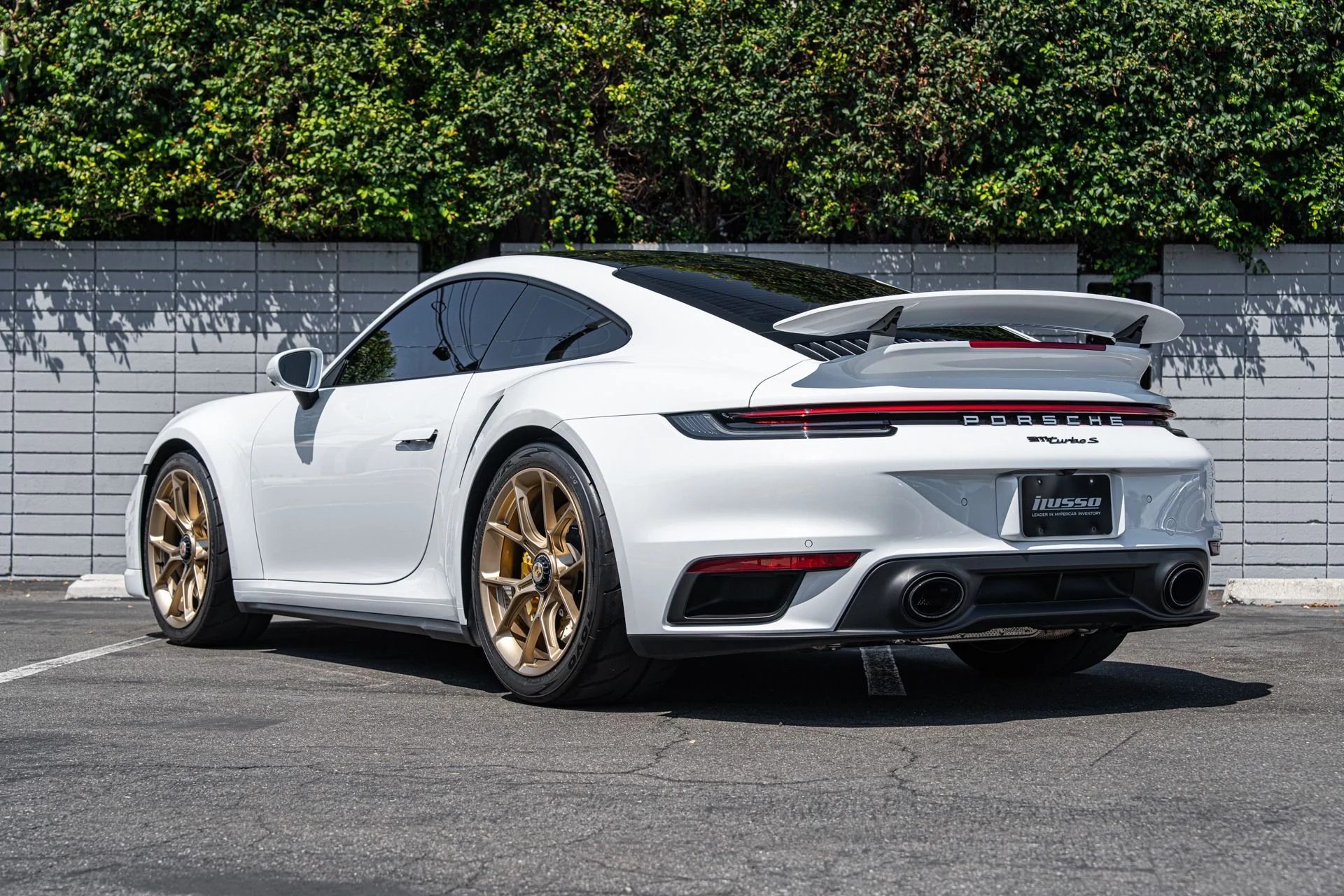 mph026_3735330547_Used_2022_Porsche_911_Turbo_S_1755025972_93b60d9e77