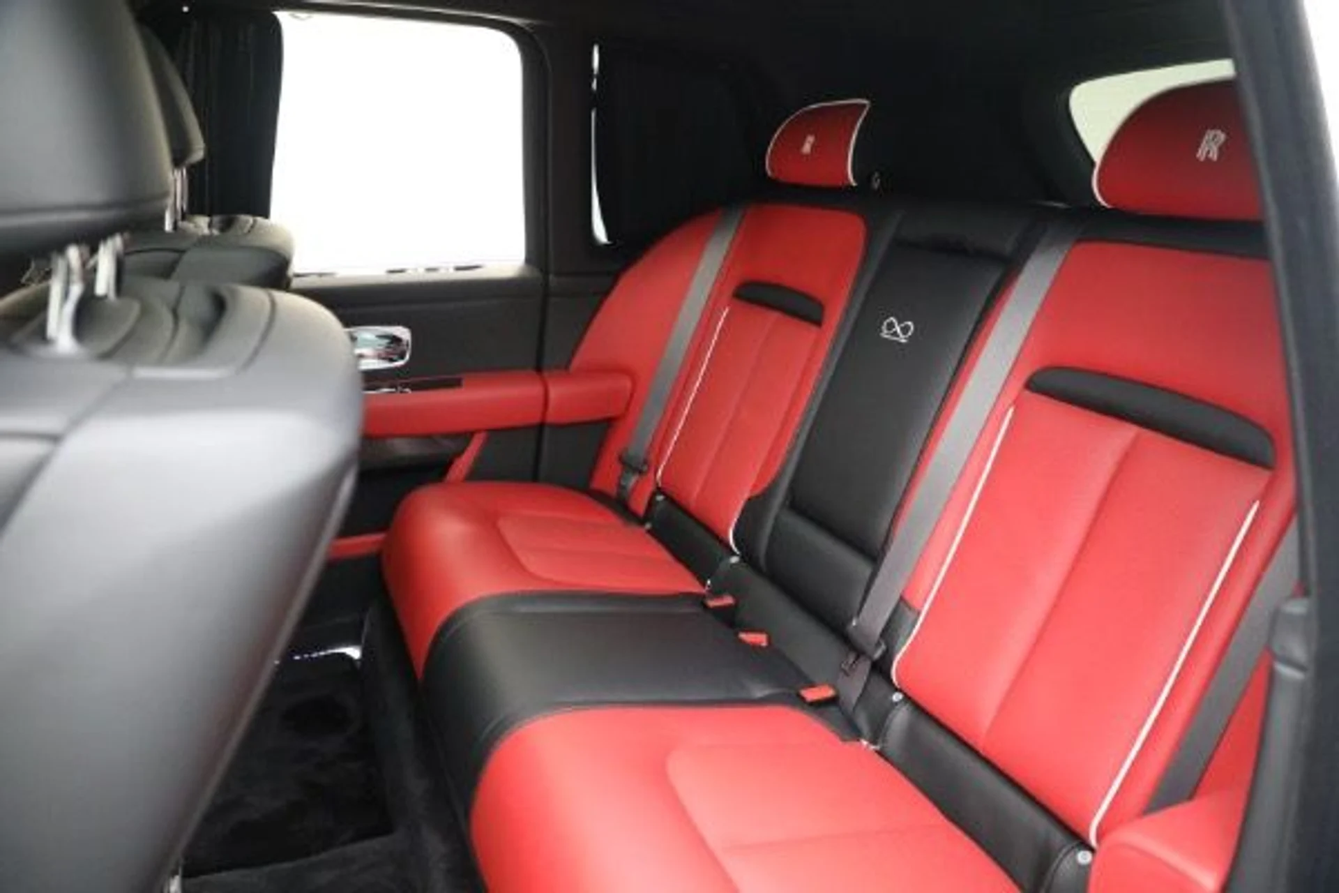 mph026_3739858494_Used_2025_Rolls_Royce_Black_Badge_Cullinan_17b6e0611c