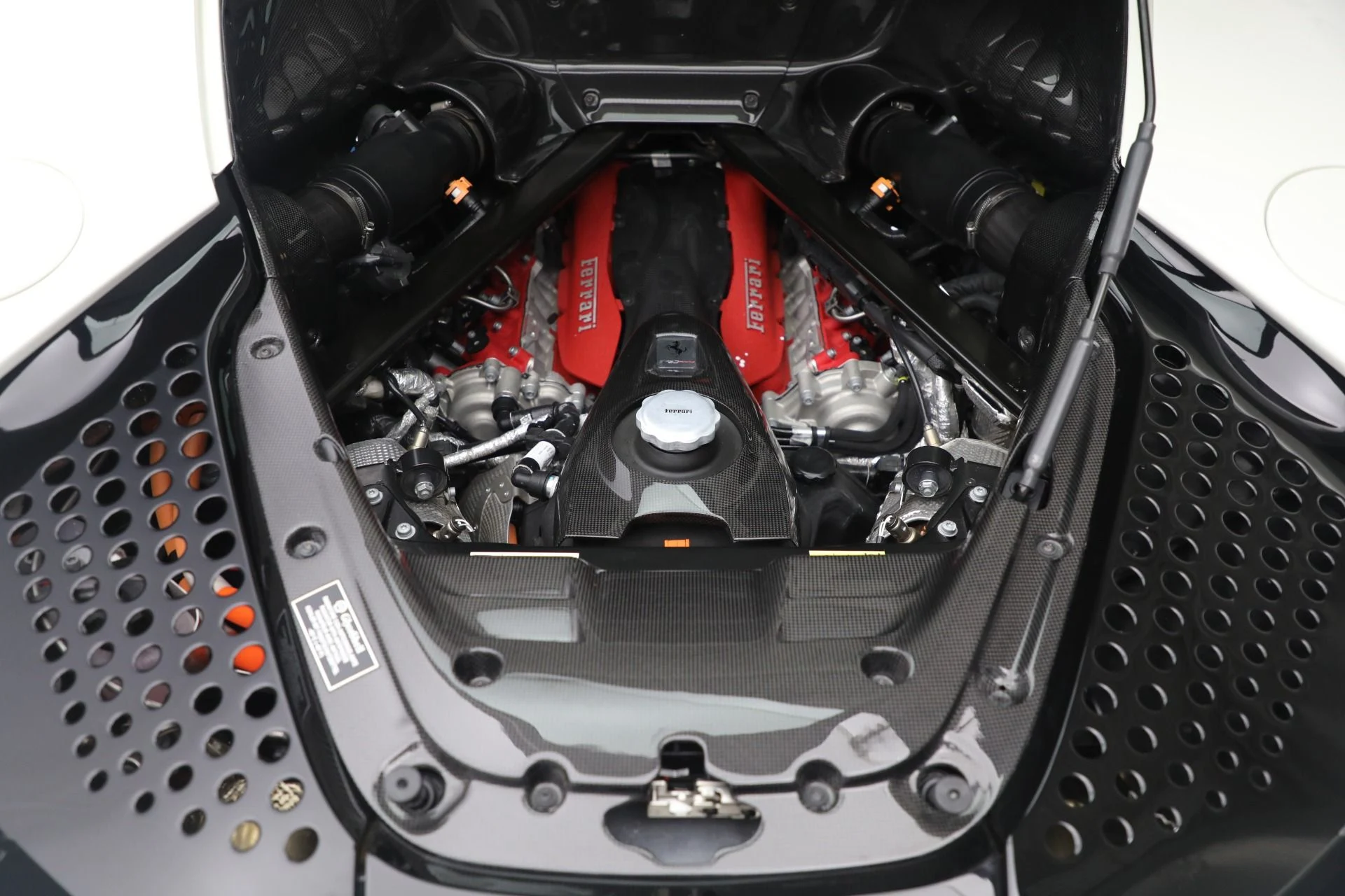 mph026_3740447100_Used_2021_Ferrari_SF_90_Stradale_18b1c0ae8a