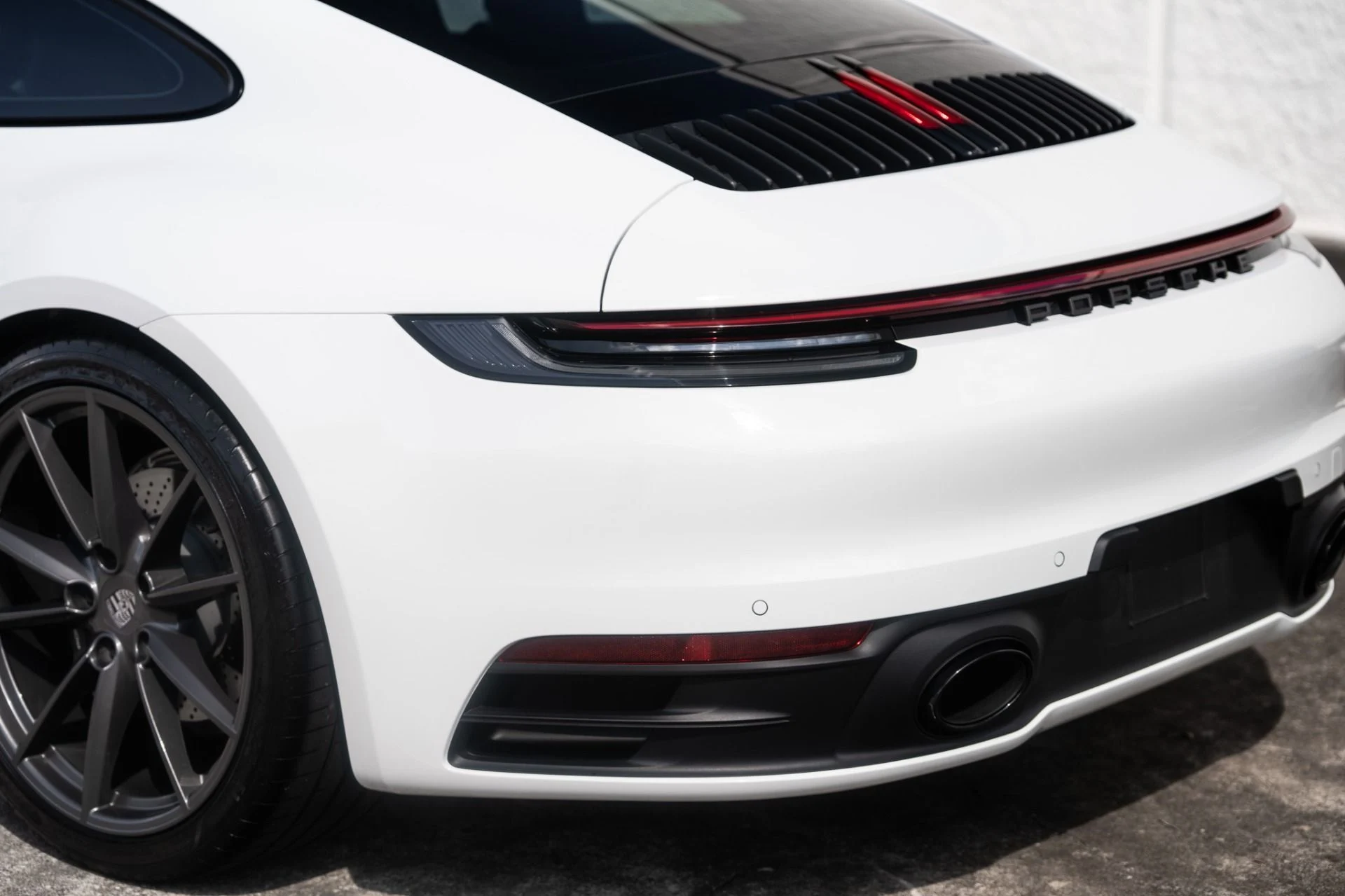 mph026_3741873305_Used_2024_Porsche_911_Carrera_T_1759353341_e794f1b2e7