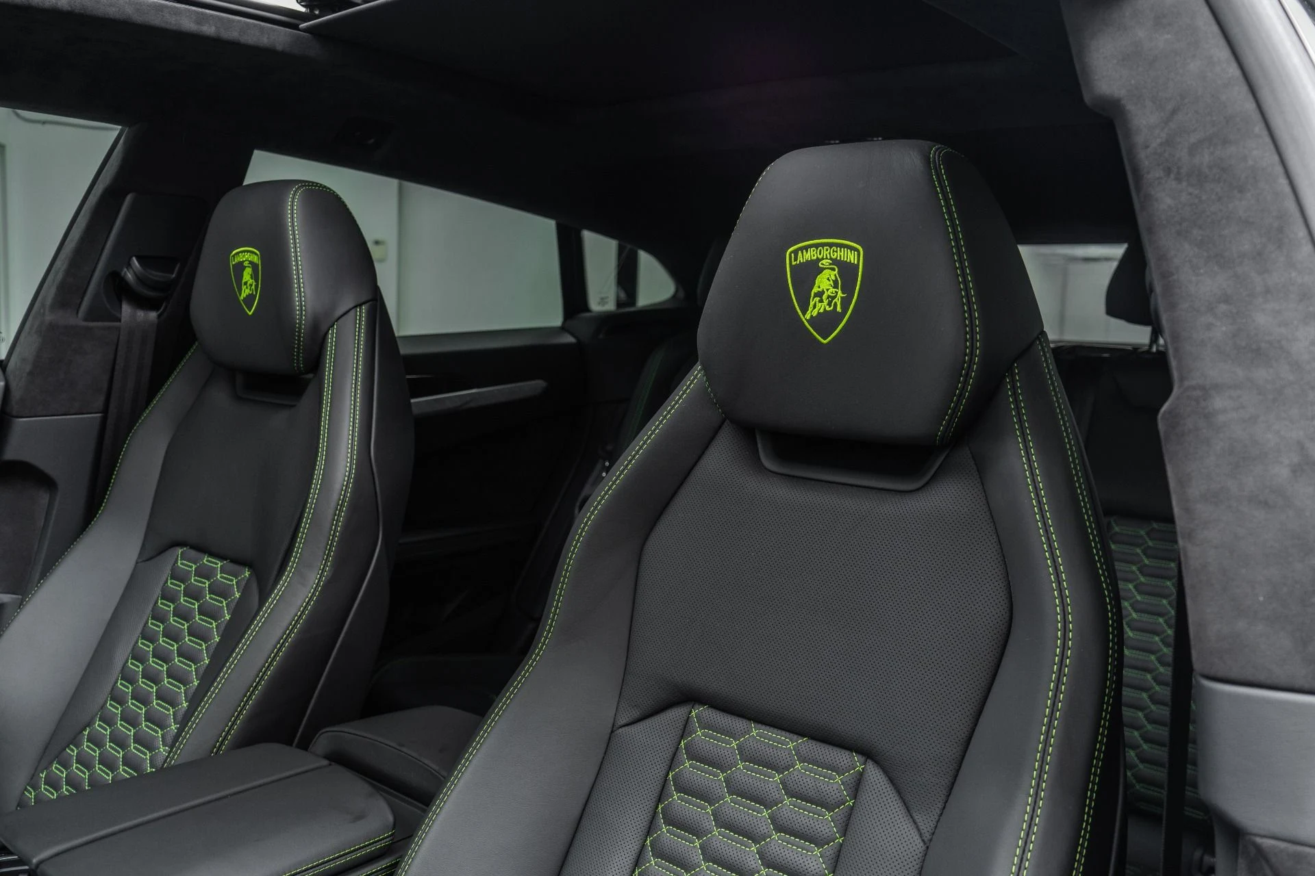 mph026_3742234829_Used_2021_Lamborghini_Urus_Q_Citura_interior_Ventilated_Front_Seats_with_Massage_1772724519_5307350970