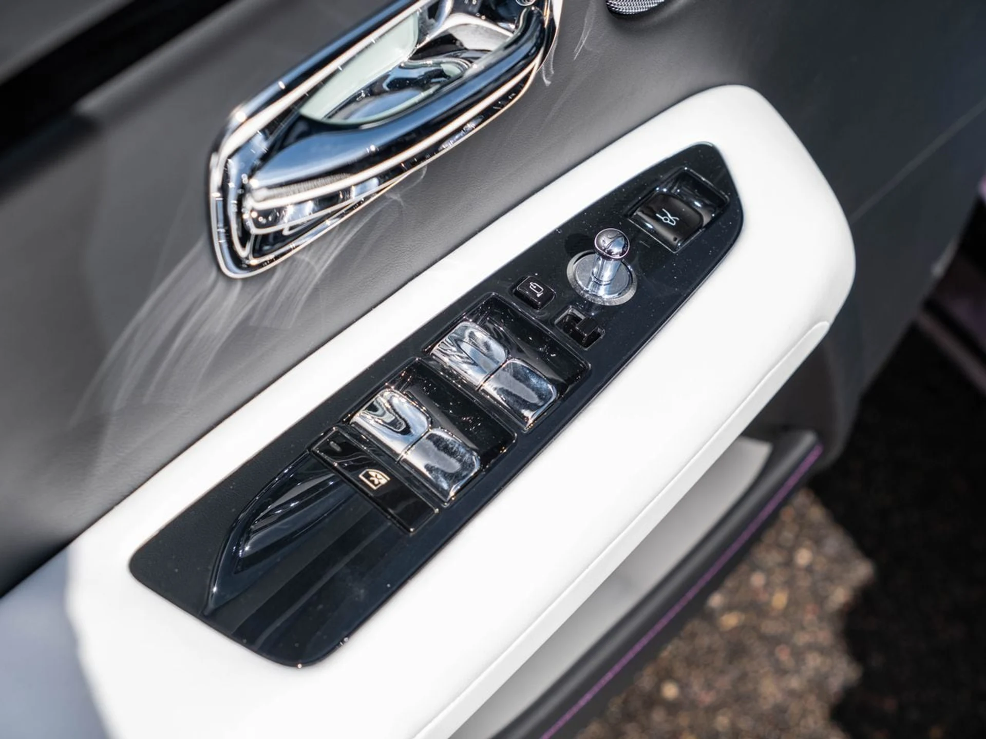 mph026_374234243_3571c813af6305112c34c32cf13e7454x_00566cf11d