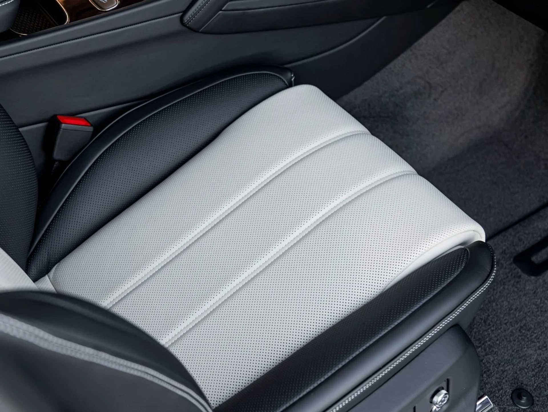 mph026_3743498021_27_b0c707e7d2