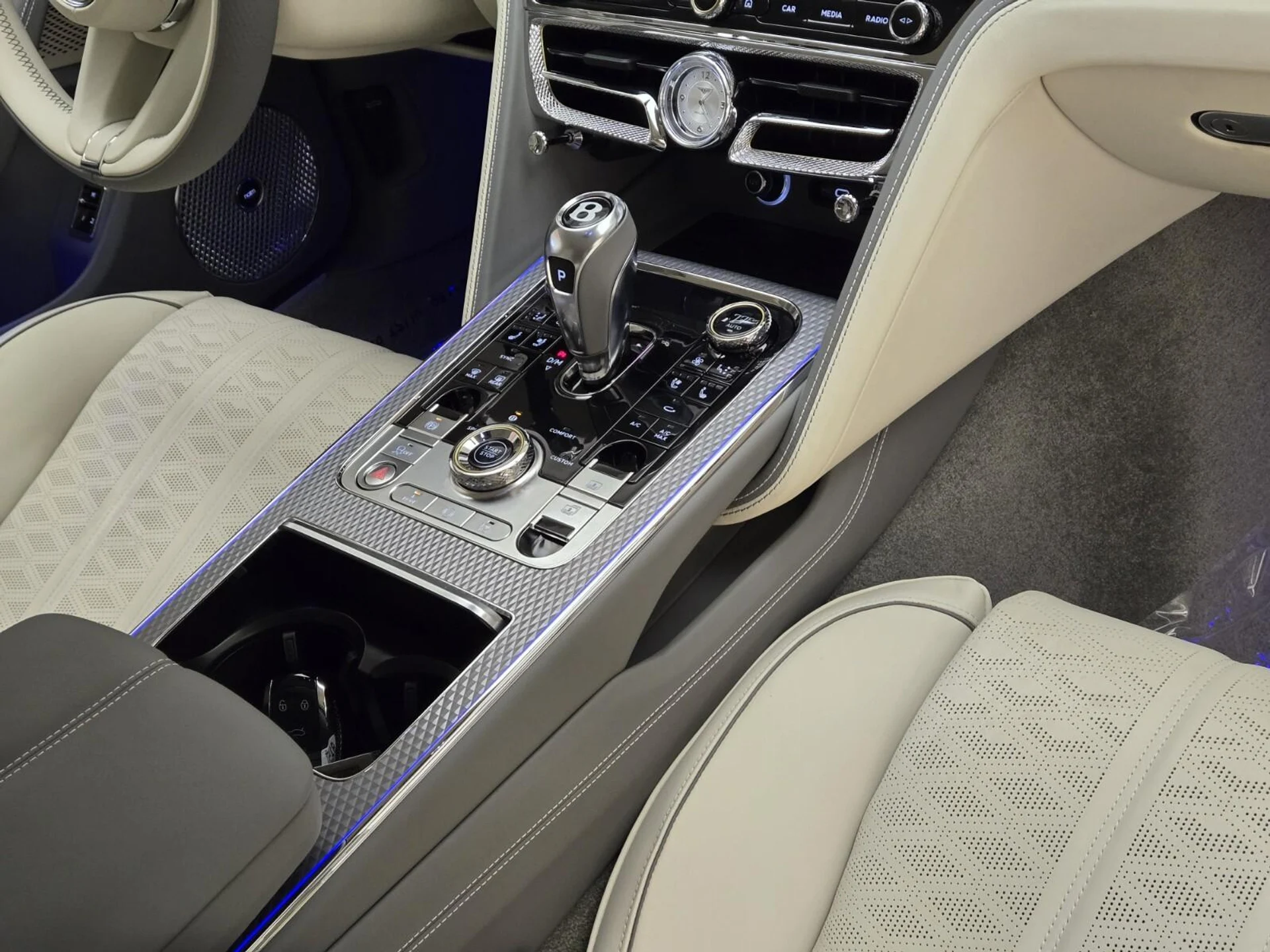 mph026_3751750965_Used_2025_Bentley_Flying_Spur_Speed_1760420792_0254d8ebb7