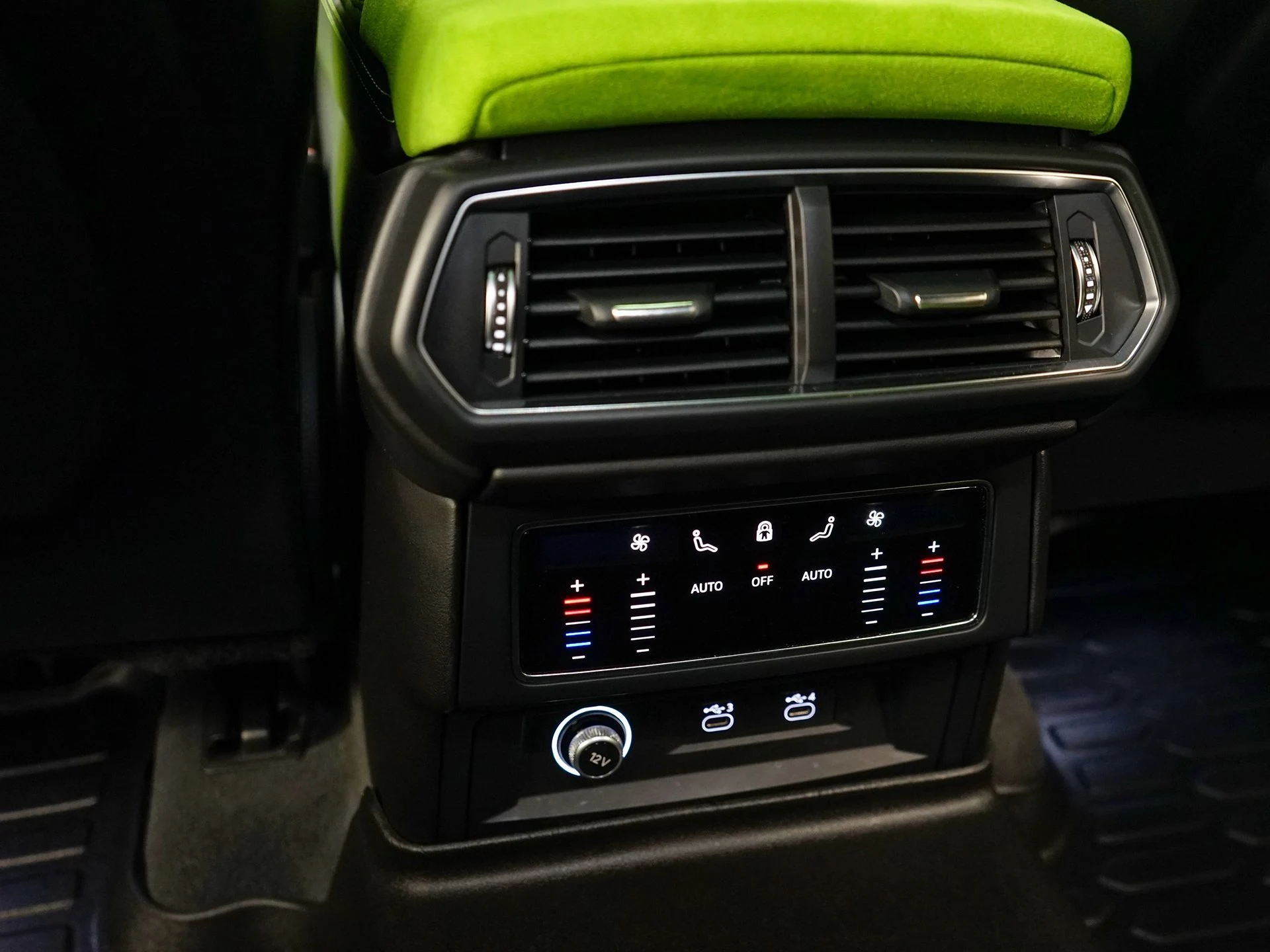 mph026_3751855762_fa460c4da0e109774f0b859e05241c14x_6930c28119