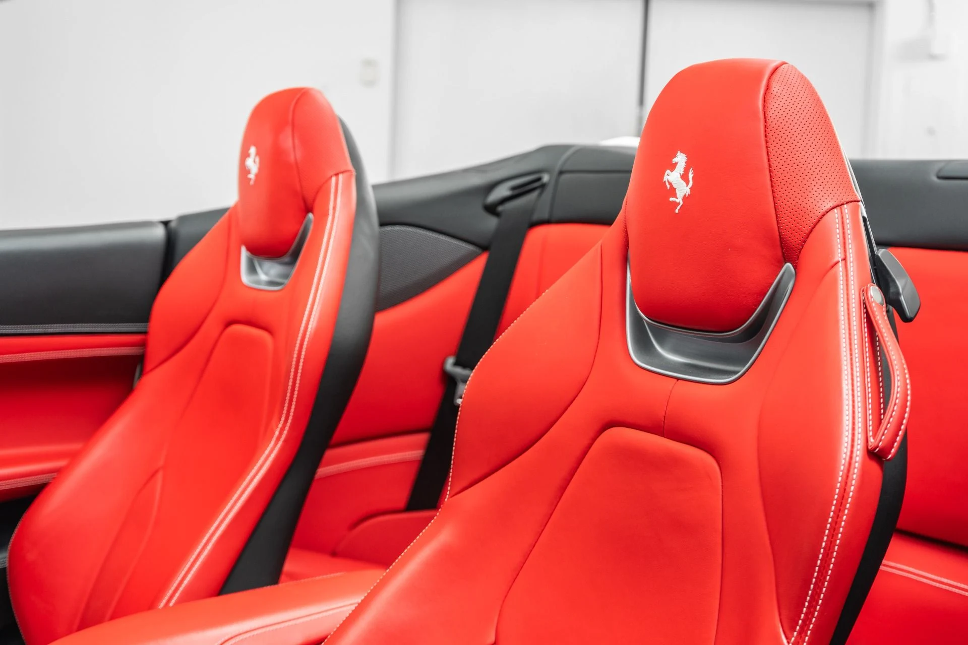 mph026_3765081608_Used_2019_Ferrari_Portofino_Twin_Turbo_Power_Forged_Wheels_Scuderia_Shields_1778704886_37121944e0