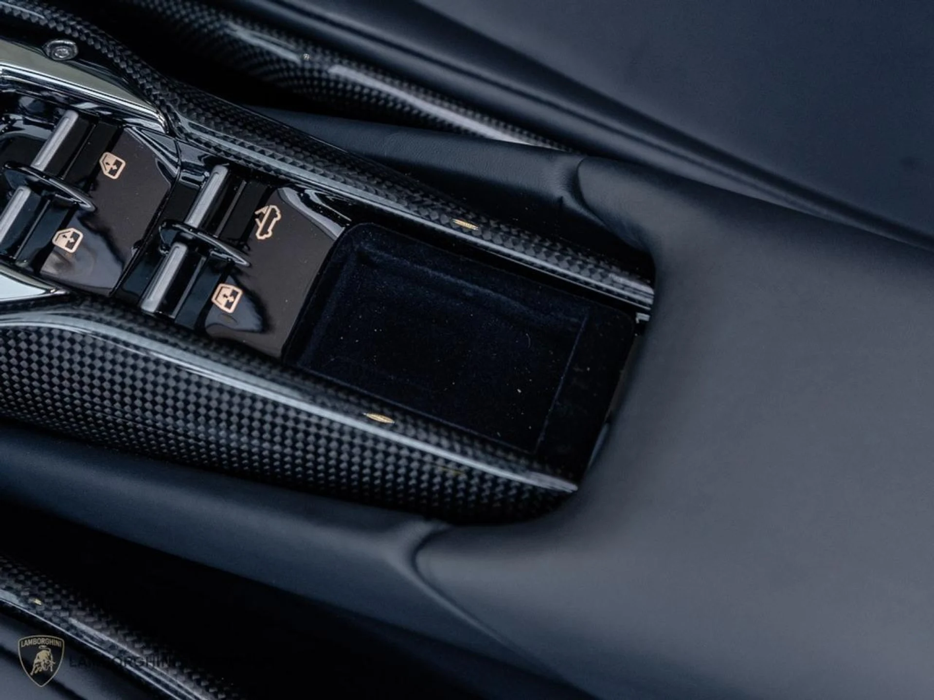 mph026_3765761351_35b9c47cbfcbae6adde938aa275b63fb_0d99503196