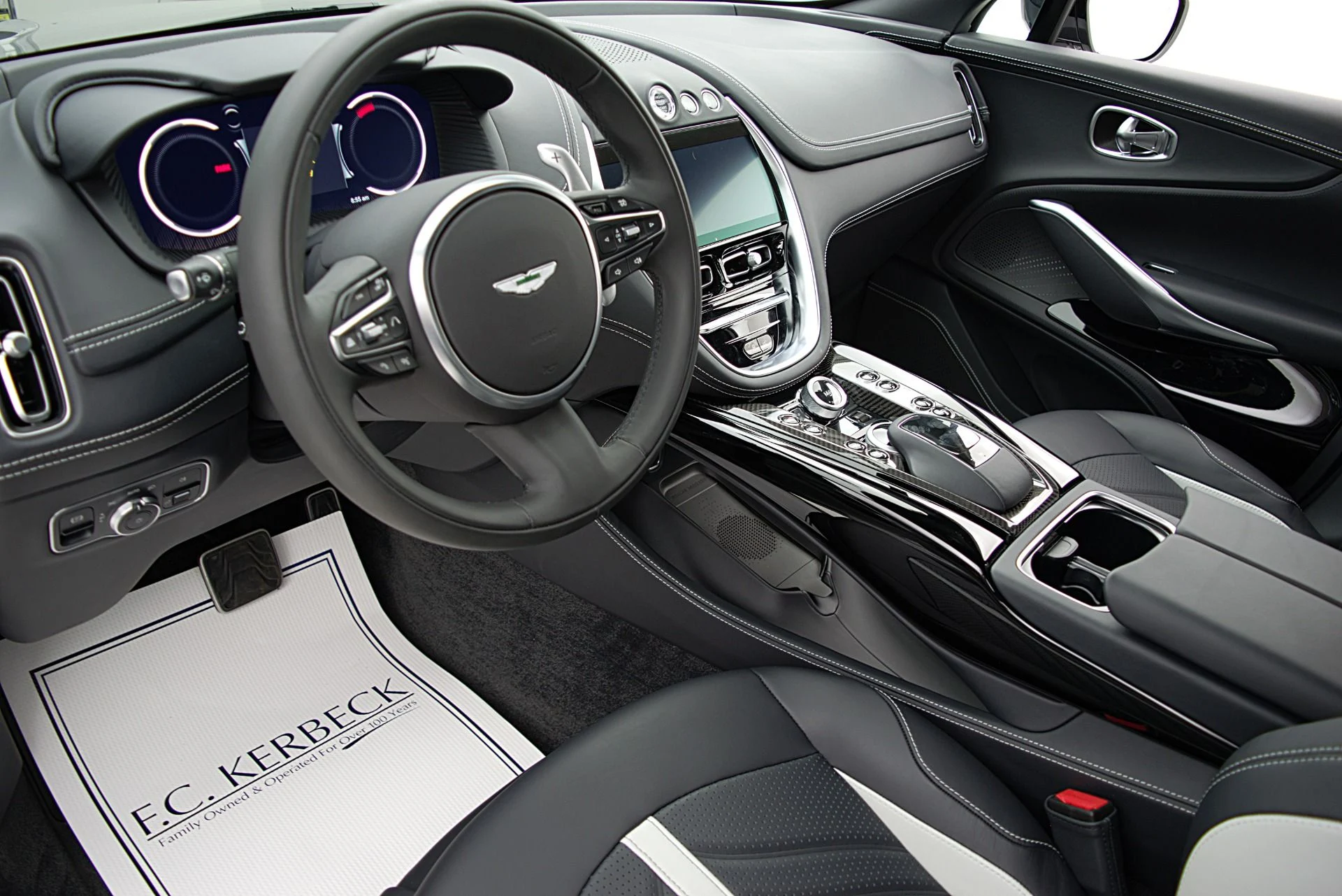 mph026_3766418566_Used_2023_Aston_Martin_DBX_707_5c415fdedf