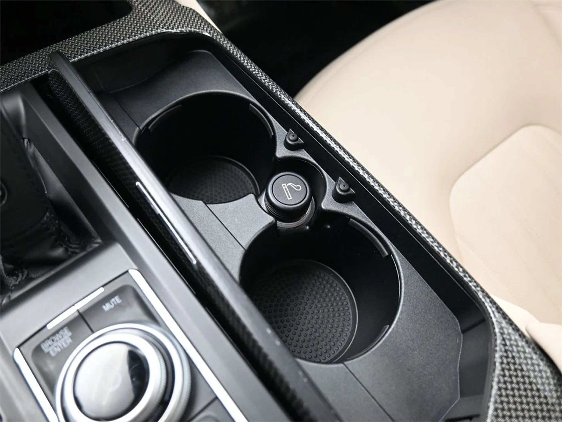 mph026_3778533728_644c1103bf8fd85ba784569aa148b3d1_c6690aa853