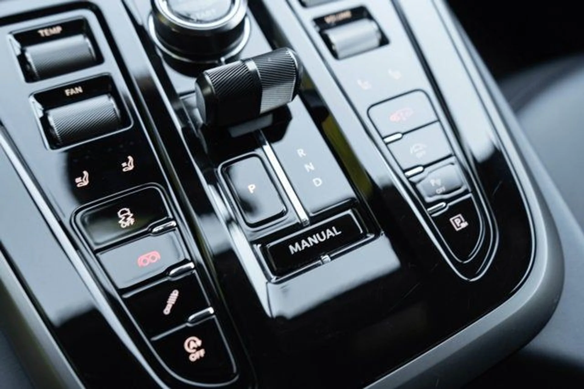 mph026_3783565894_27_b38ba0e8bf