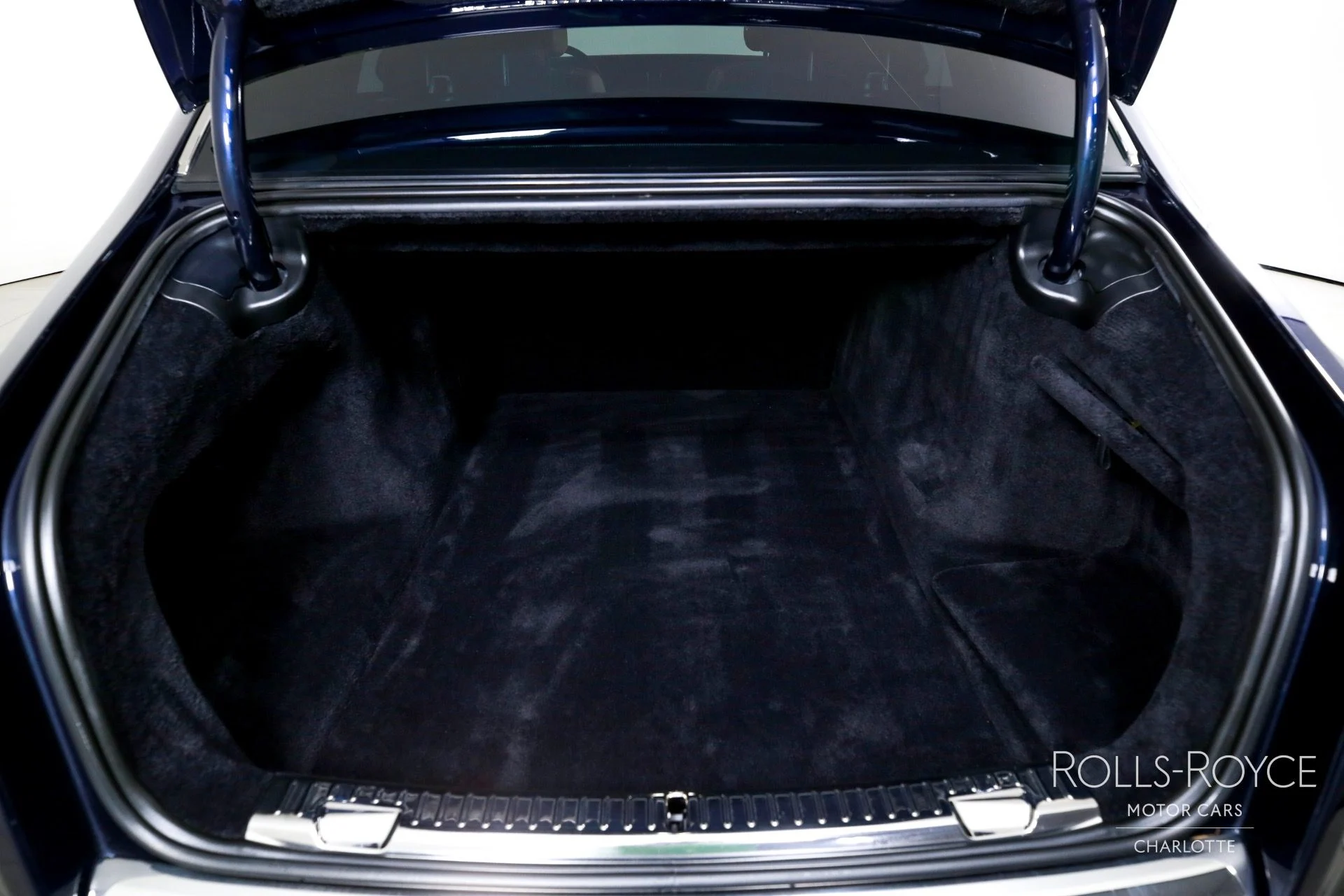 mph026_3806936264_Used_2020_Rolls_Royce_Phantom_1752871576_58b83b165b