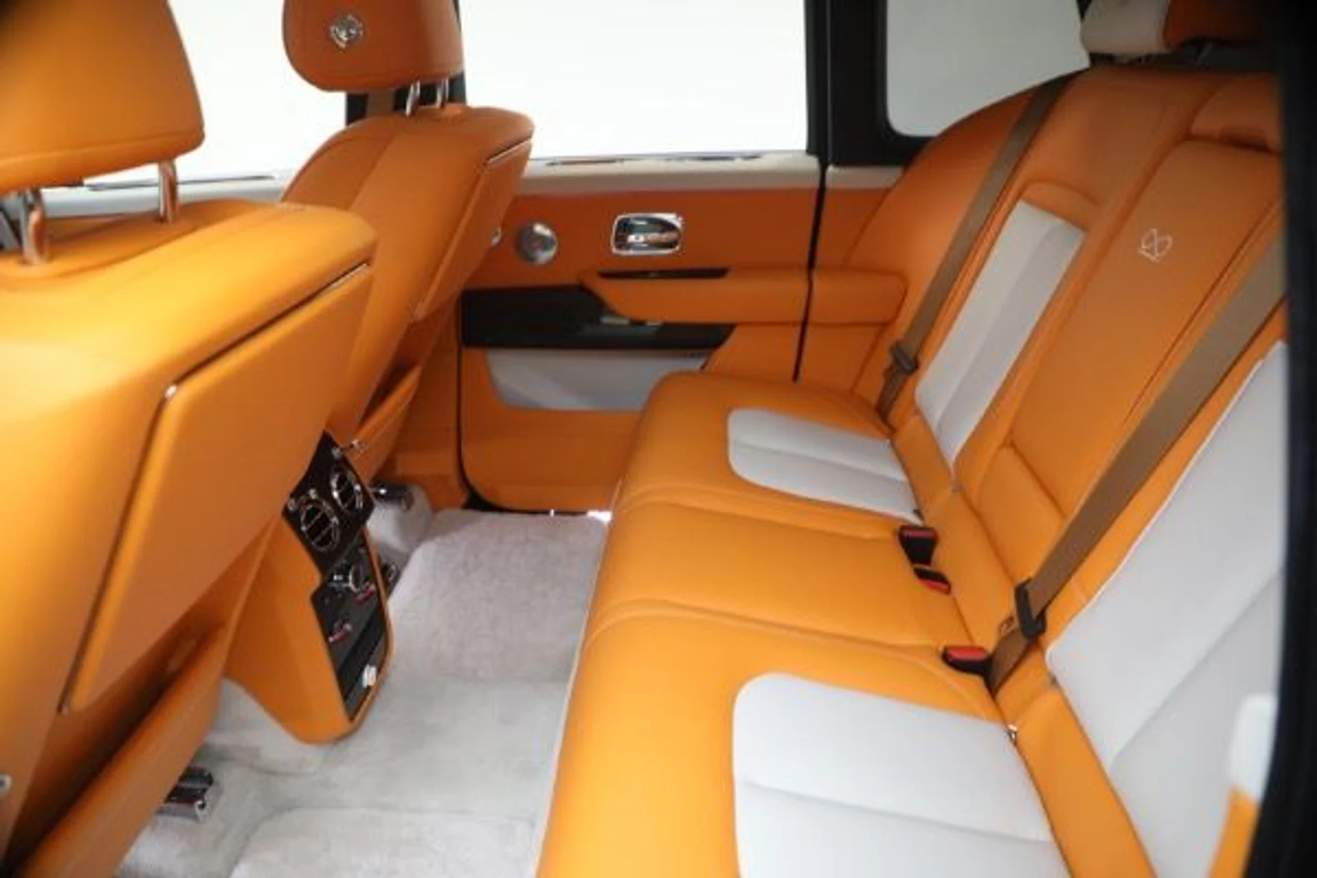 mph026_3812457739_Used_2023_Rolls_Royce_Black_Badge_Cullinan_7b33b5db3a