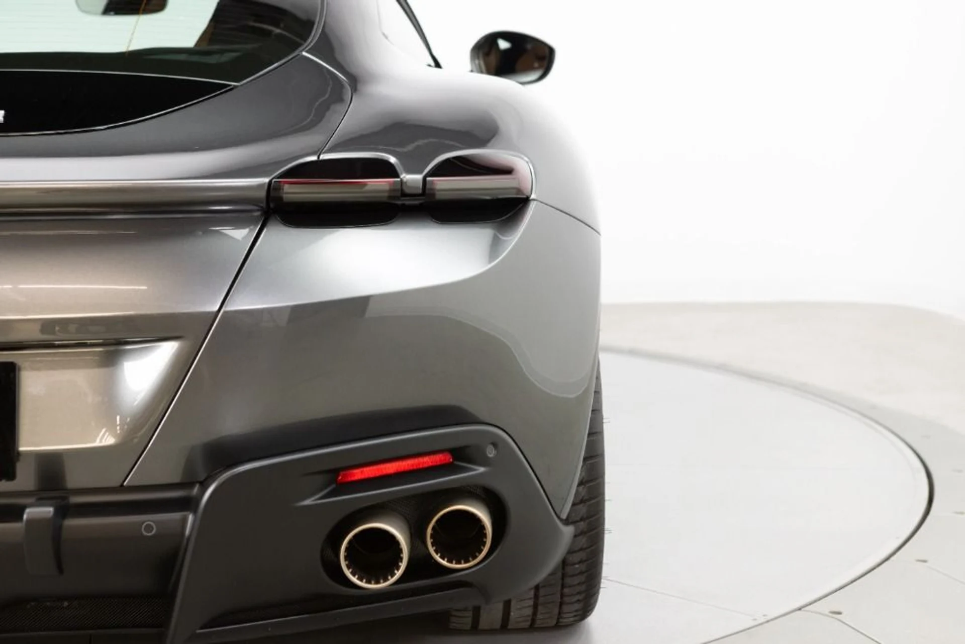 mph026_3821013850_Used_2023_Ferrari_Roma_c6d26099de