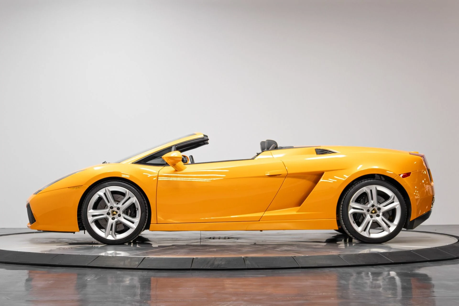 mph026_3821545268_Used_2008_Lamborghini_Gallardo_Spyder_1768425608_fd9678f7ba