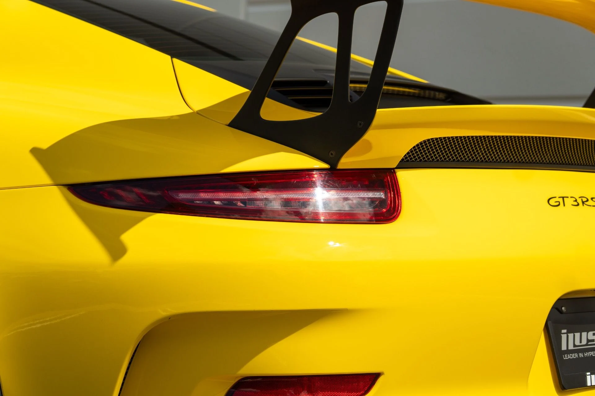 mph026_3826959863_Used_2016_Porsche_911_GT_3_RS_1759258401_2e32d7126f