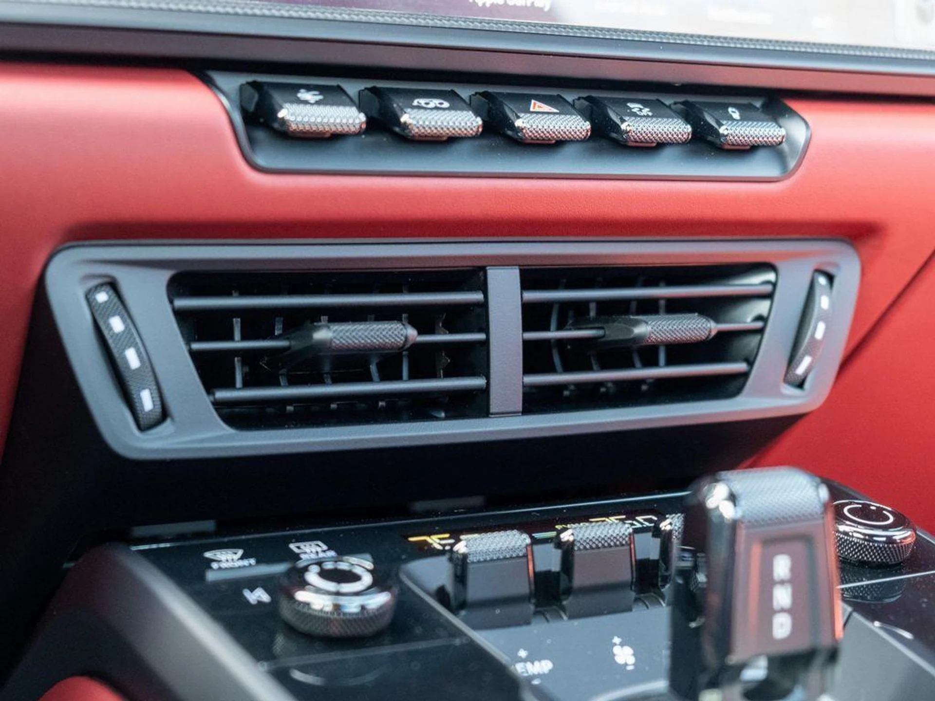 mph026_3832998111_Uj_Urg_Hfwndp9_R_Satj_Cu1_Sid6_Dh4_ae0379303e