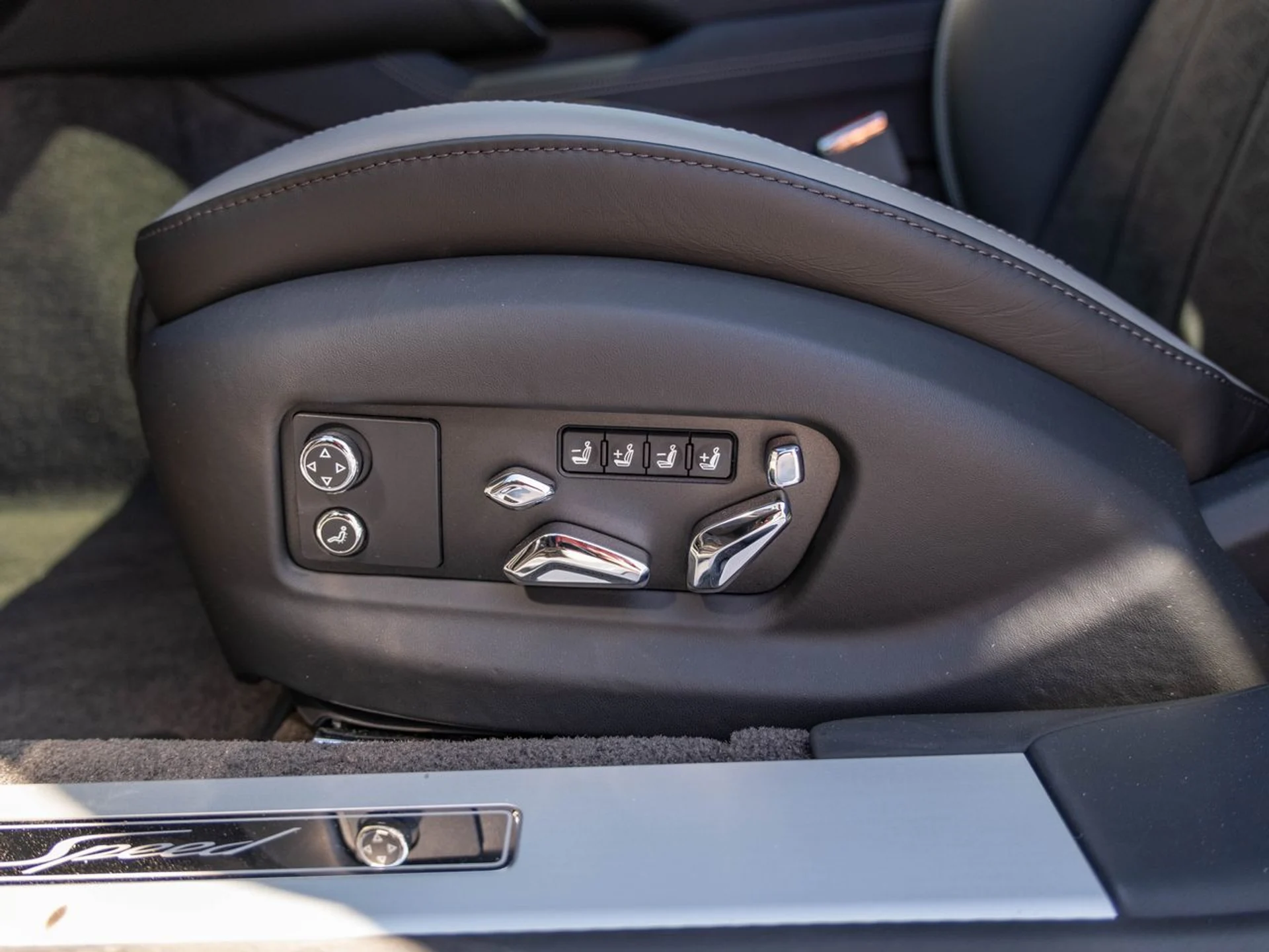 mph026_3838261664_e52f7a8c4d06cba14b7a336feffe76f7x_5c5b7da827