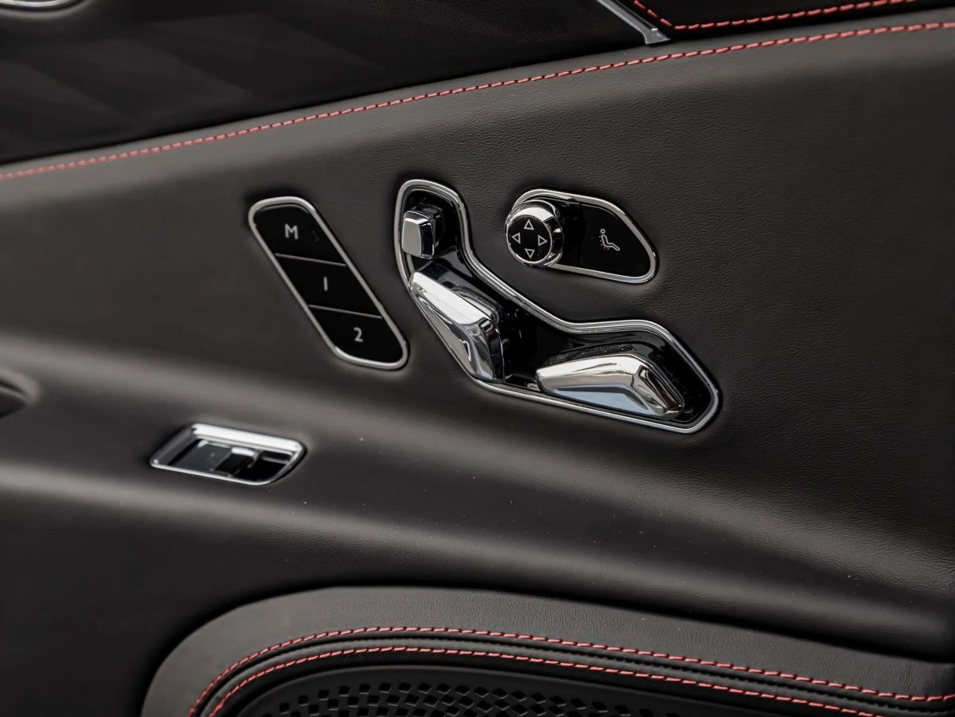 mph026_3850938755_27_5a41dccf26