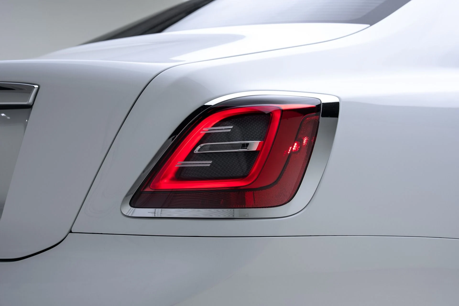 mph026_3853058537_Used_2022_Rolls_Royce_Ghost_1775153205_78aacec34e