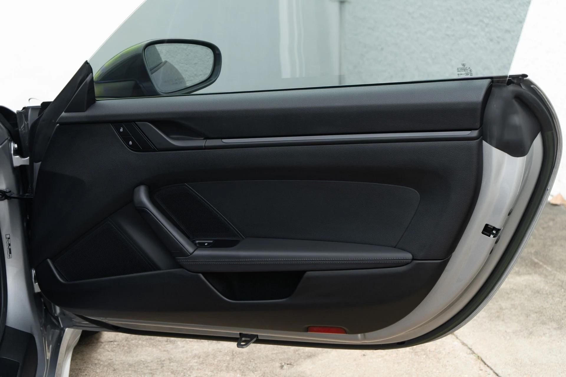 mph026_3866358831_Used_2023_Porsche_911_Carrera_T_1771453746_d8be3ac9b2