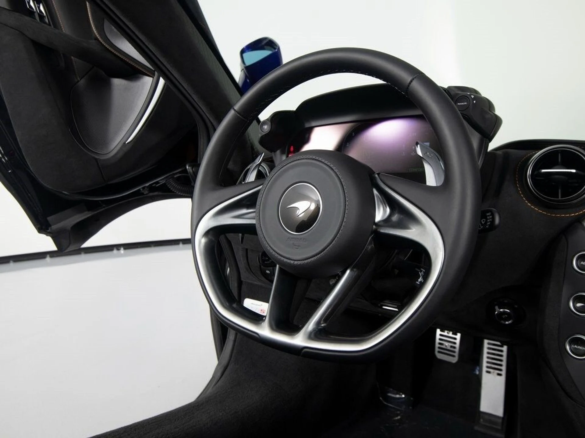 mph026_3869651739_70923ae342ad9c686c40950e06f4802bx_5930758066