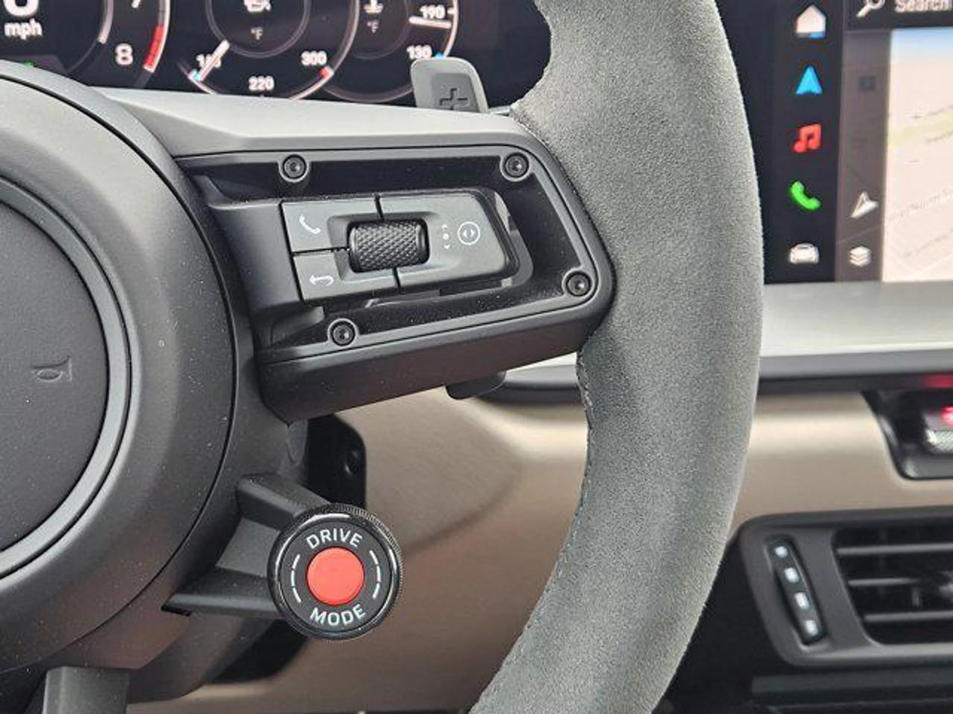 mph026_3874920520_W_Yc7j_SI_PX_5_HNI_28je_FNO_0_Hll_Ew_257825e827