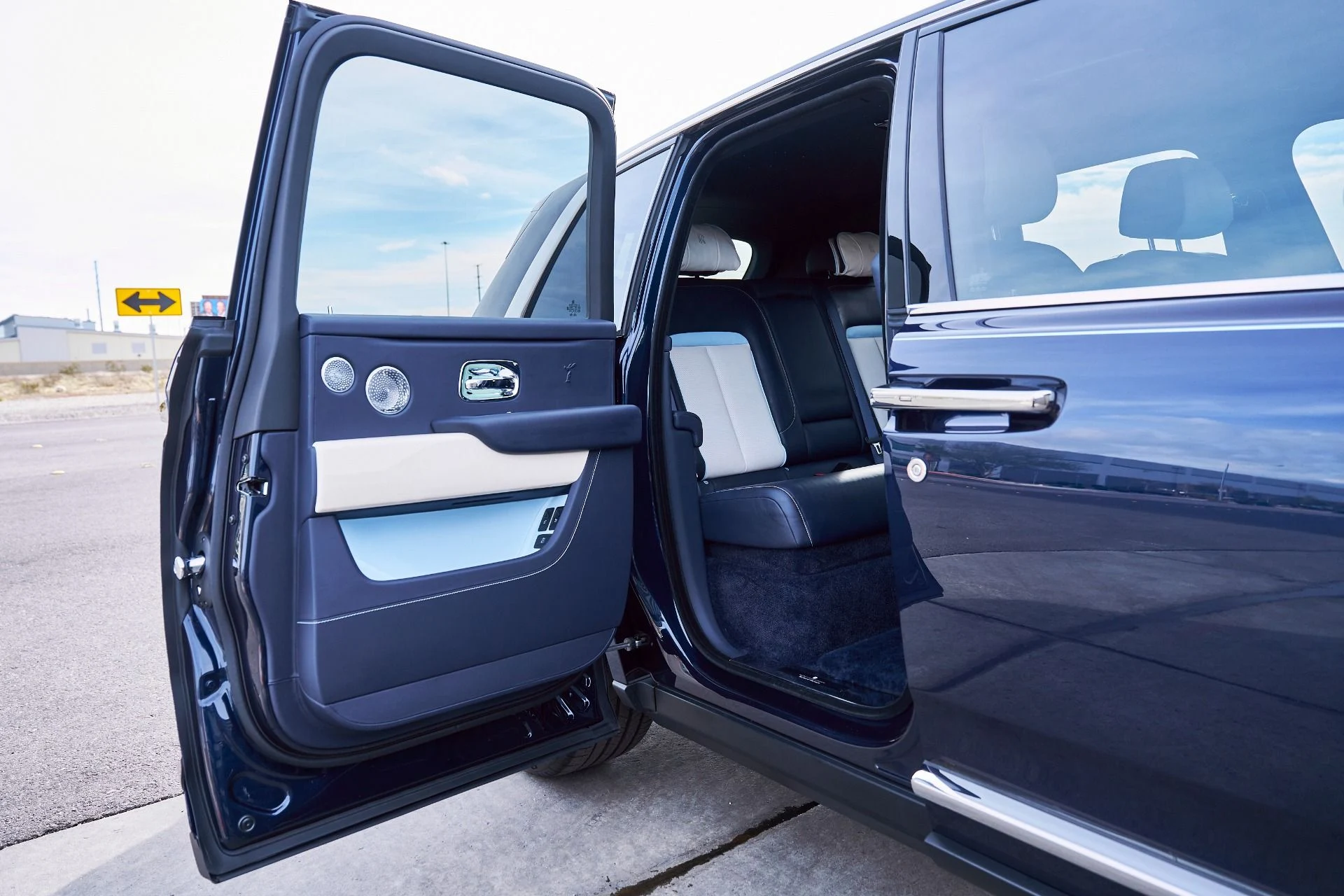 mph026_3890217124_Used_2022_Rolls_Royce_Cullinan_1767746388_35036c79d4