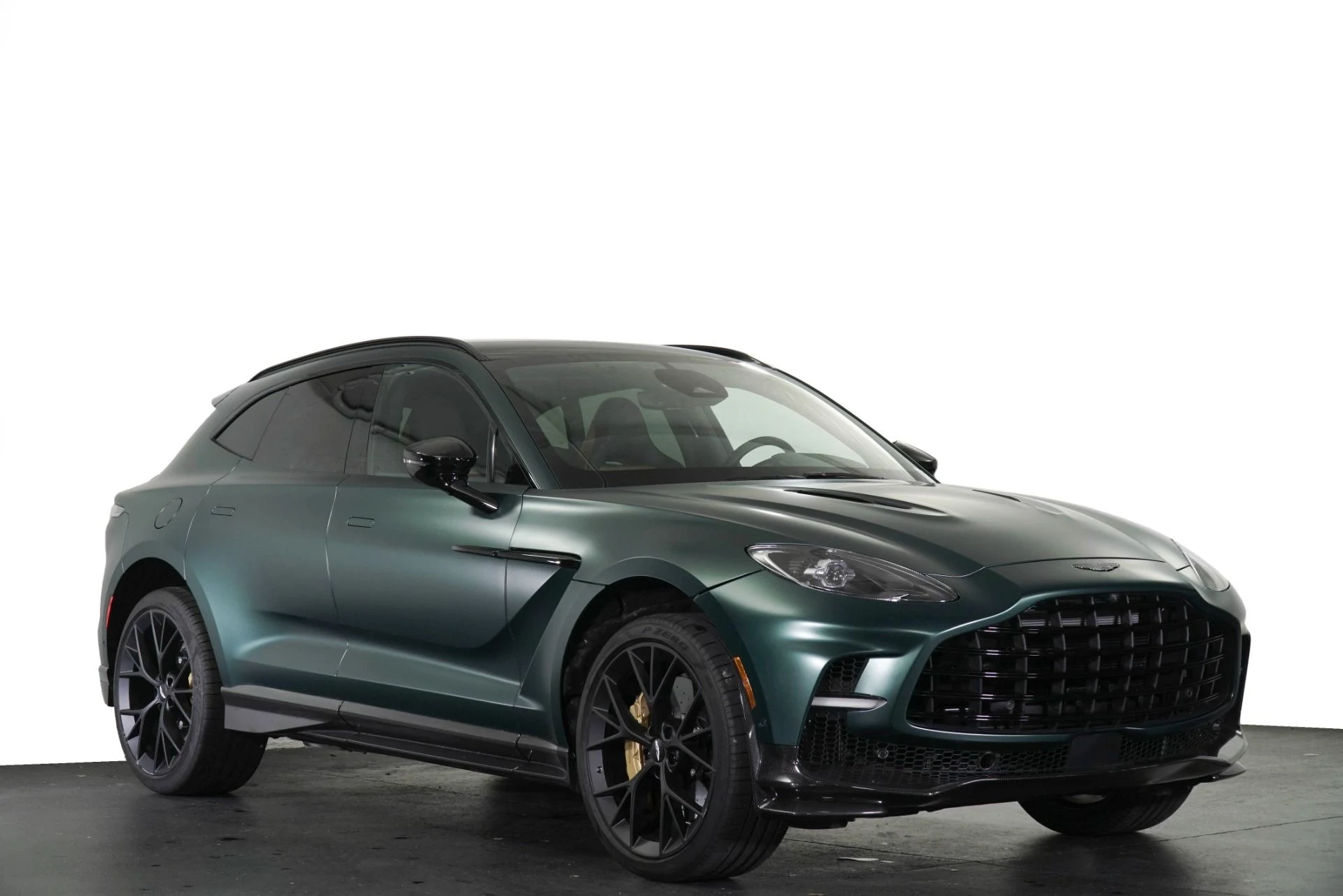 mph026_389754266_Used_2025_Aston_Martin_DBX_707_1768858107_86b6b21e23