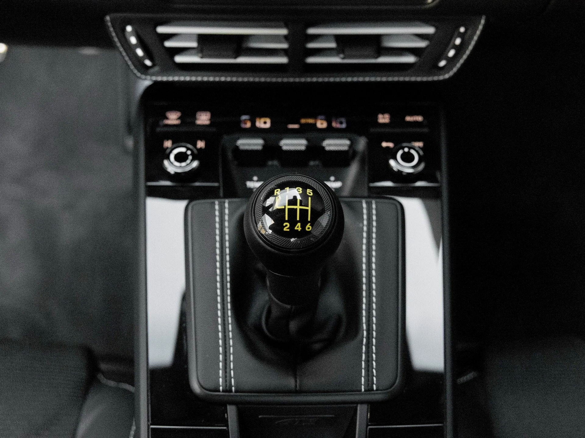 mph026_3910528995_27_5c0164bad5