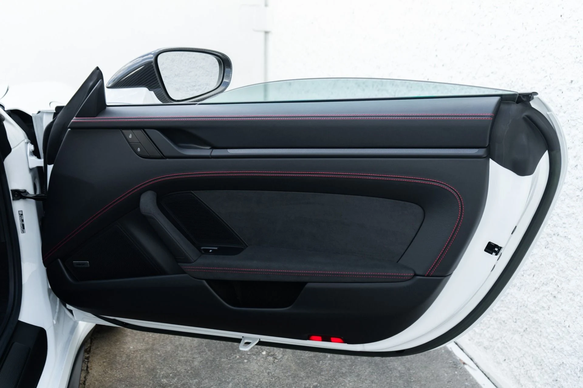 mph026_391182968_Used_2024_Porsche_911_GT_3_1774306212_9fec870787