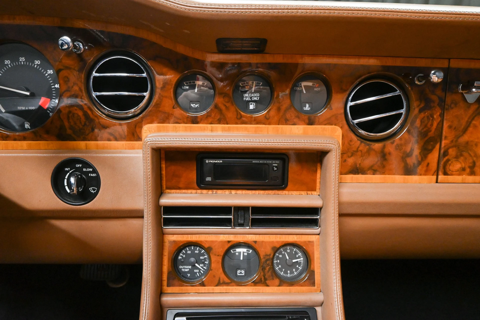 mph026_3913825004_91780346_dad1_41d6_aa30_2e9f7a95db73_748502c6b3