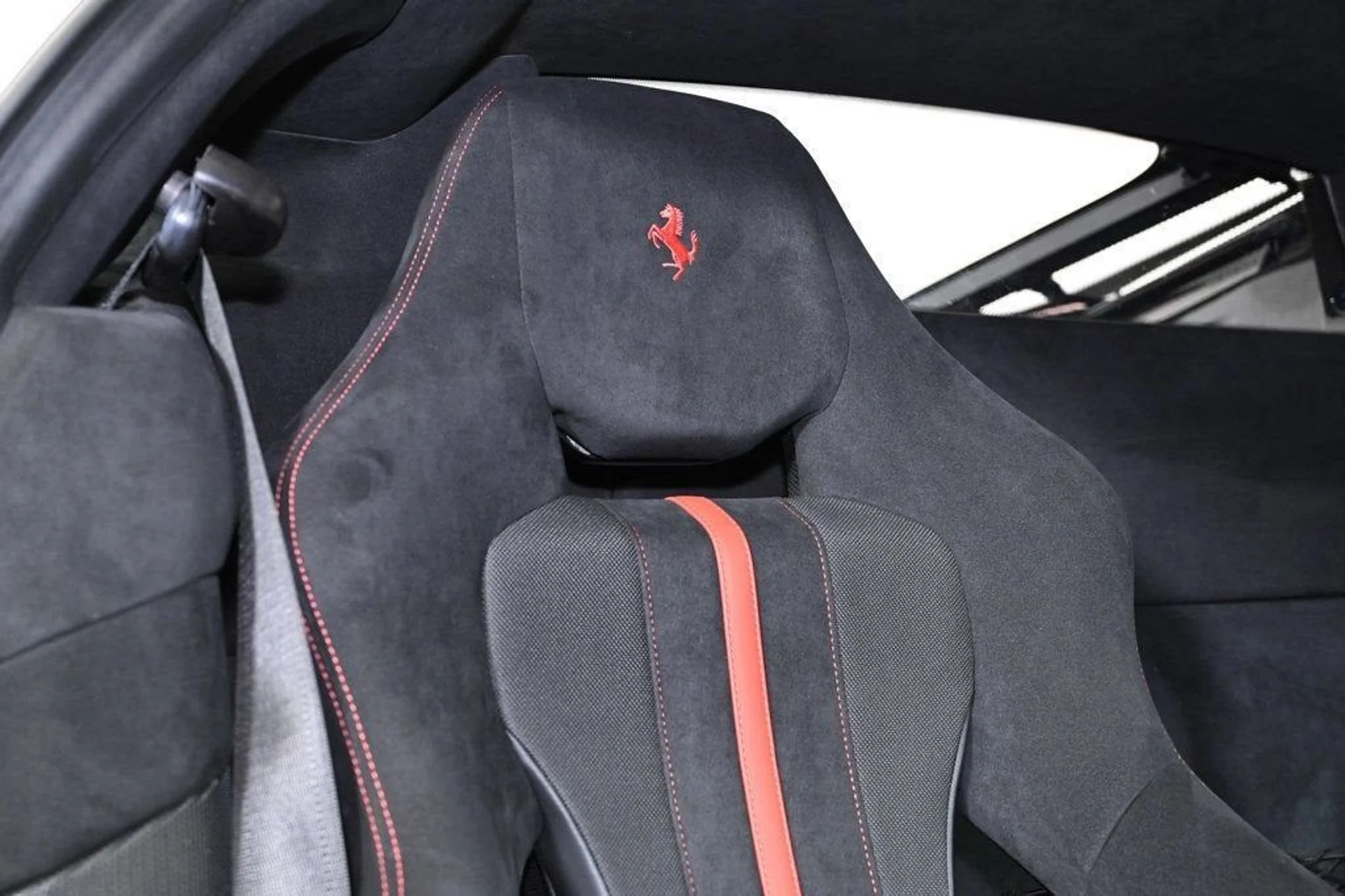 mph026_3921885537_ec6cb778bbb8452fb0a442c3133998af_181050e996