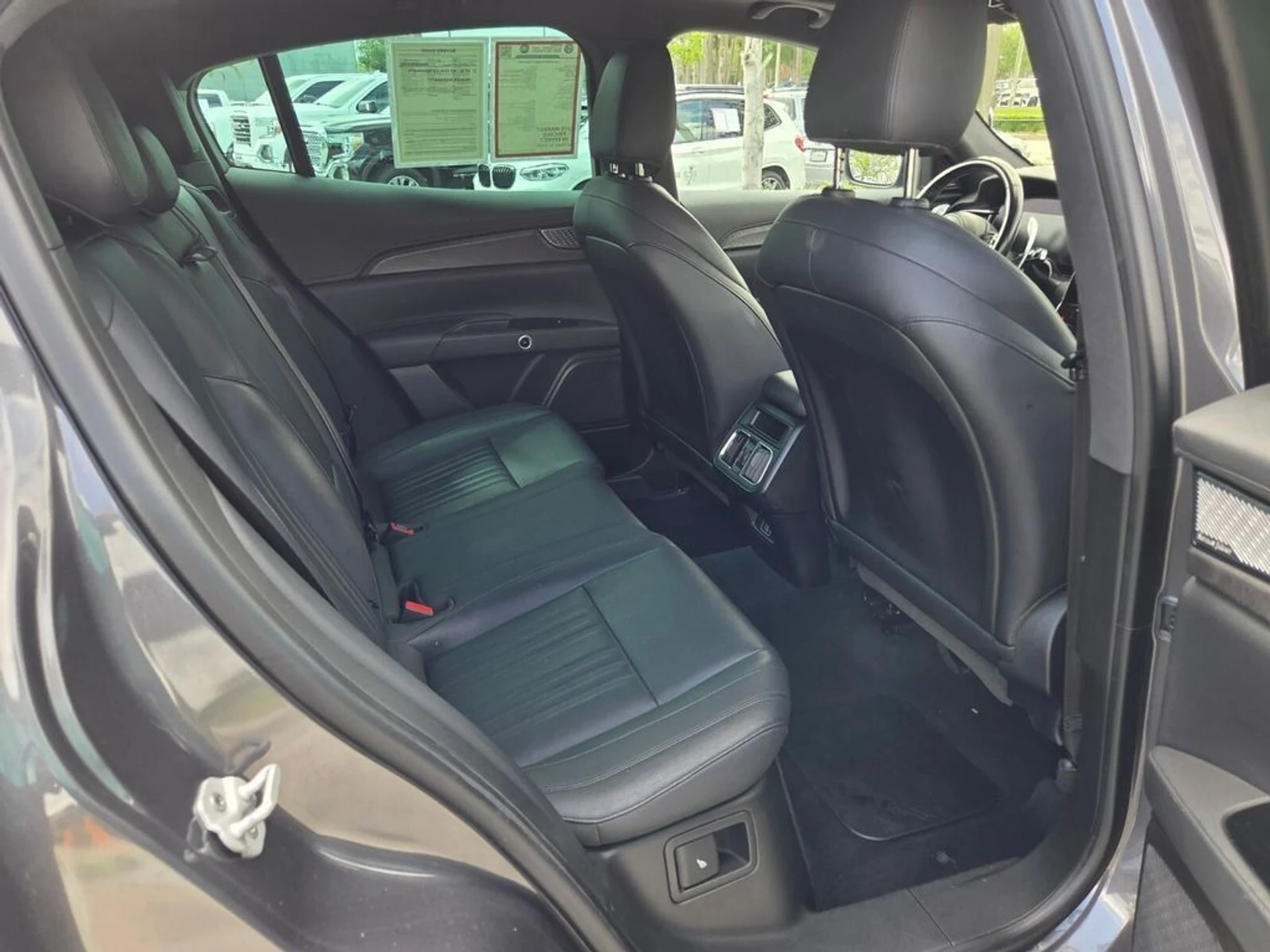 mph026_3923380276_4ab3a4c4b609b0871d6728cafc970d5d_8a680d92e8