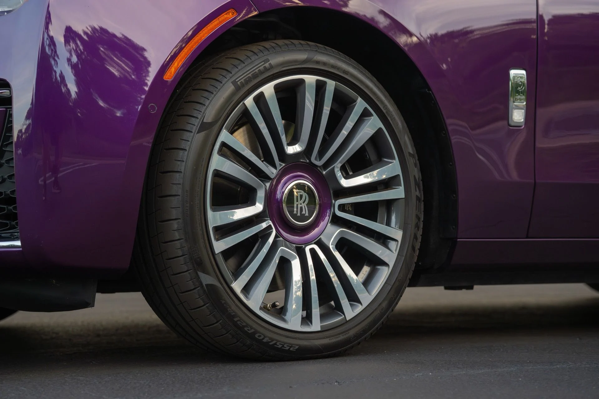 mph026_392888118_Used_2021_Rolls_Royce_Ghost_1762913749_a69ad682ae