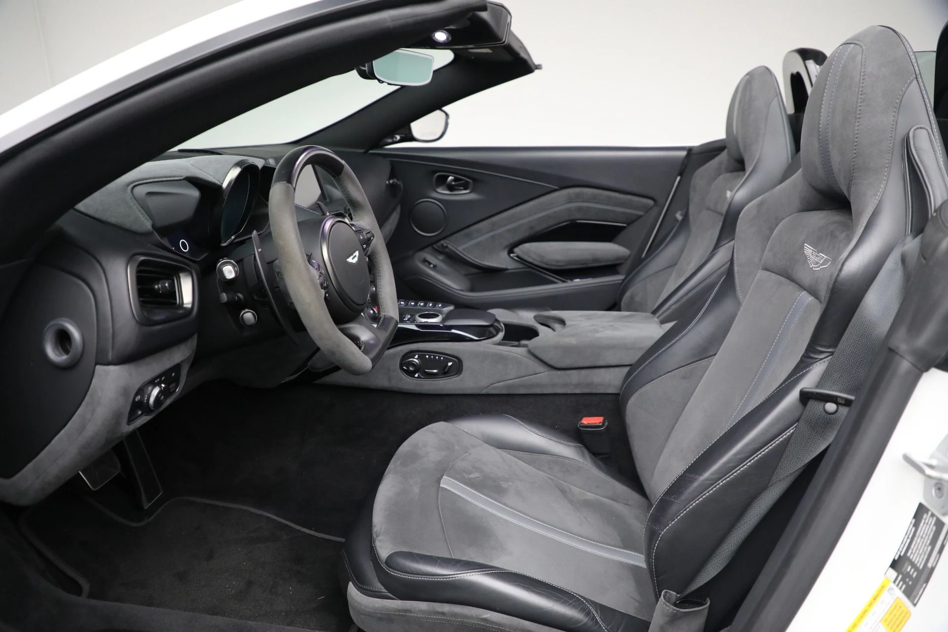 mph026_3930753239_Used_2022_Aston_Martin_Vantage_F1_Edition_16c7623dec