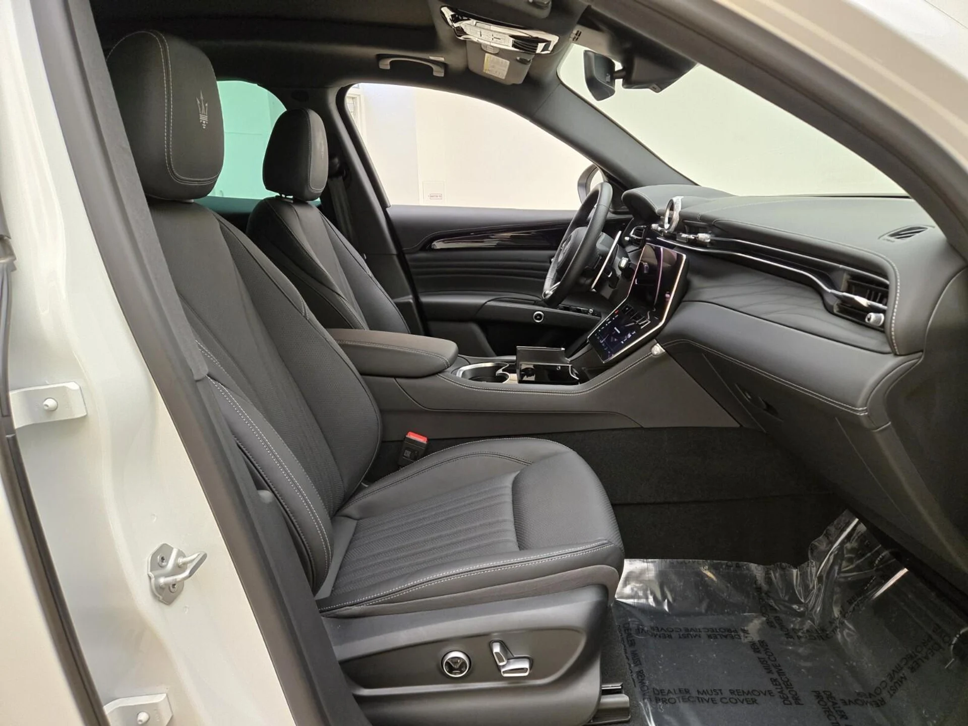 mph026_3940570284_Used_2025_Maserati_Grecale_Modena_1767077606_8c1ec76b1f