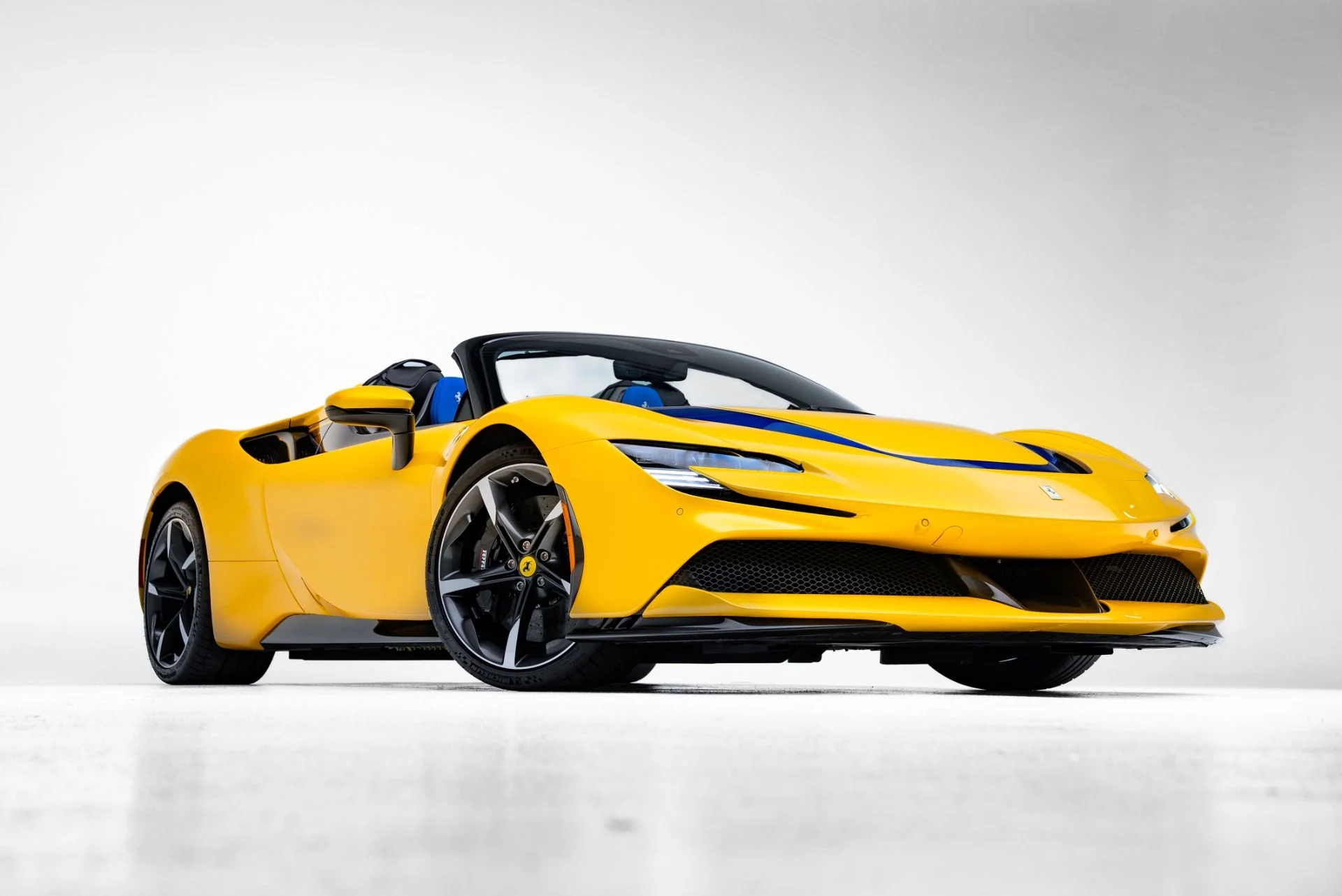 mph026_3947348795_Used_2023_Ferrari_SF_90_Spider_1773351292_1b25bbfa5d