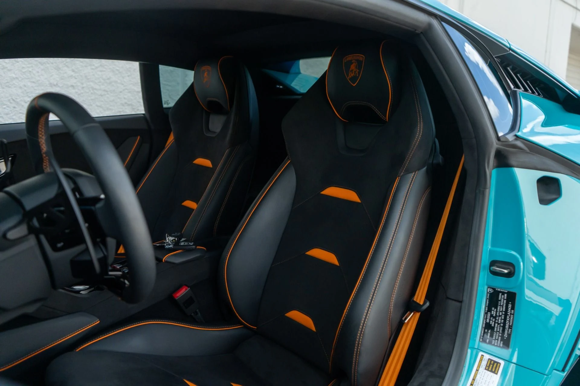 mph026_3963536818_Used_2023_Lamborghini_Huracan_Tecnica_1786574624_af3b28bde7