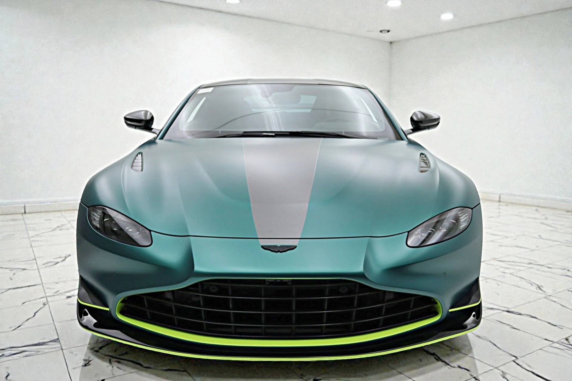 mph026_3965228809_Used_2023_Aston_Martin_Vantage_F1_EDITION_9b74721149