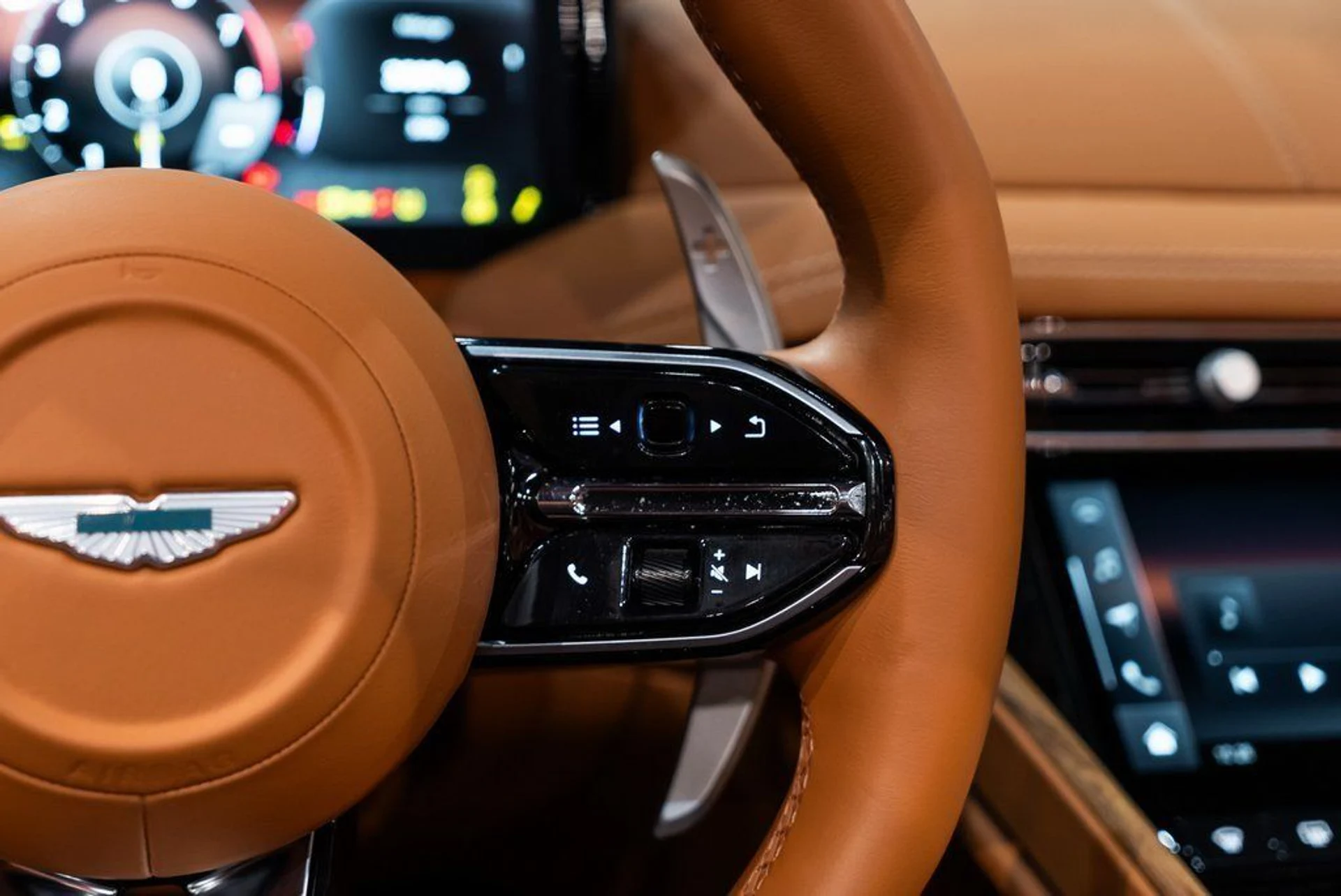 mph026_396565346_09533d8ad4eb87bfce43bec2cf51791a_7d276289d2