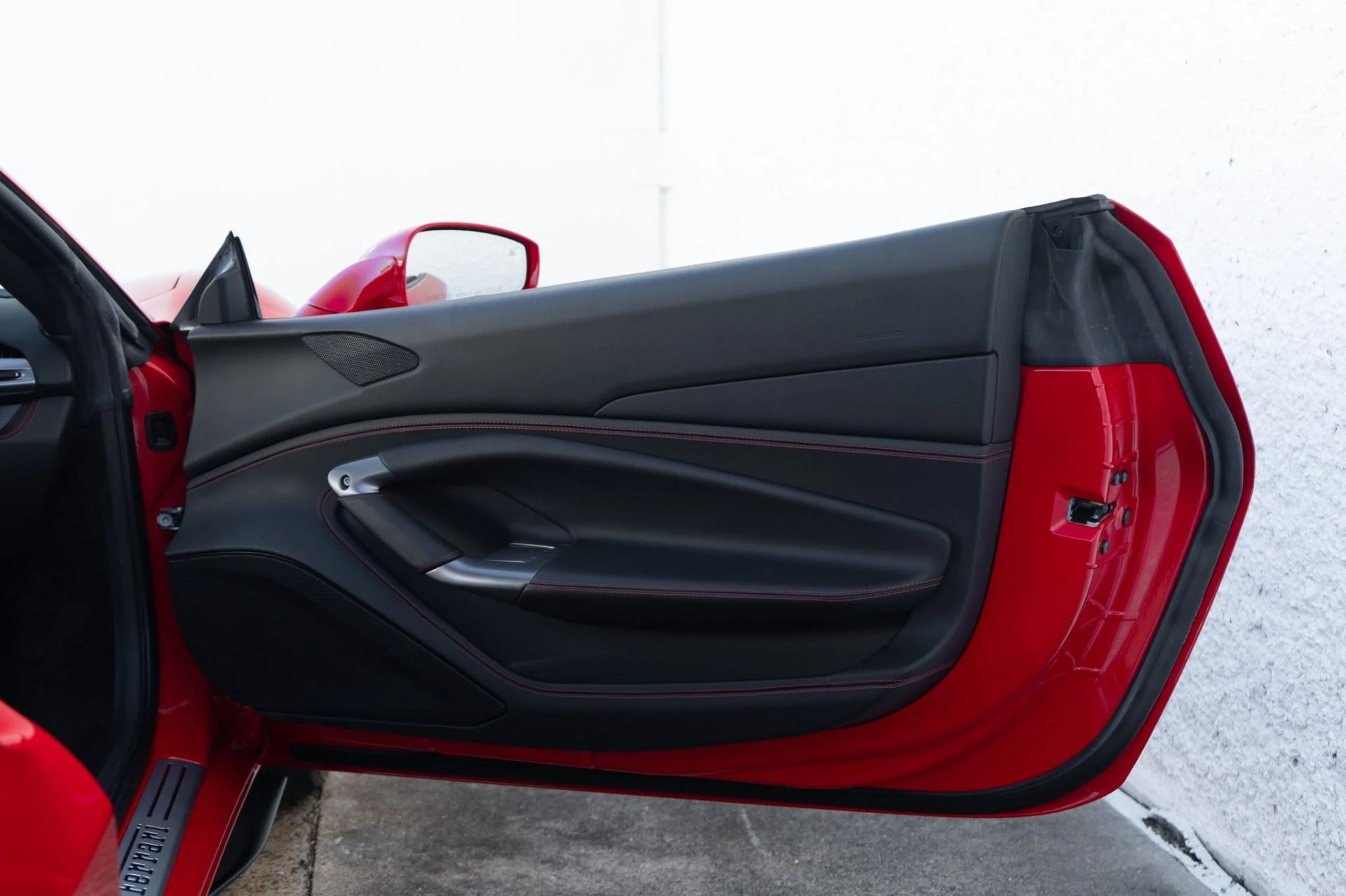 mph026_3973137533_Used_2022_Ferrari_F8_Tributo_1773444100_8a490da3fc