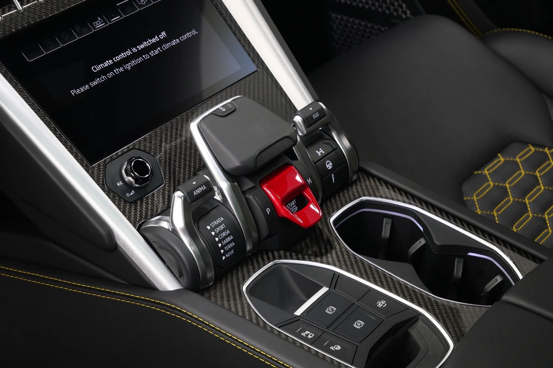 mph026_3975150738_Used_2021_Lamborghini_Urus_Carbon_Fiber_Packs_Inside_and_Out_23_Inch_Wheels_1775930480_65f65c18fa