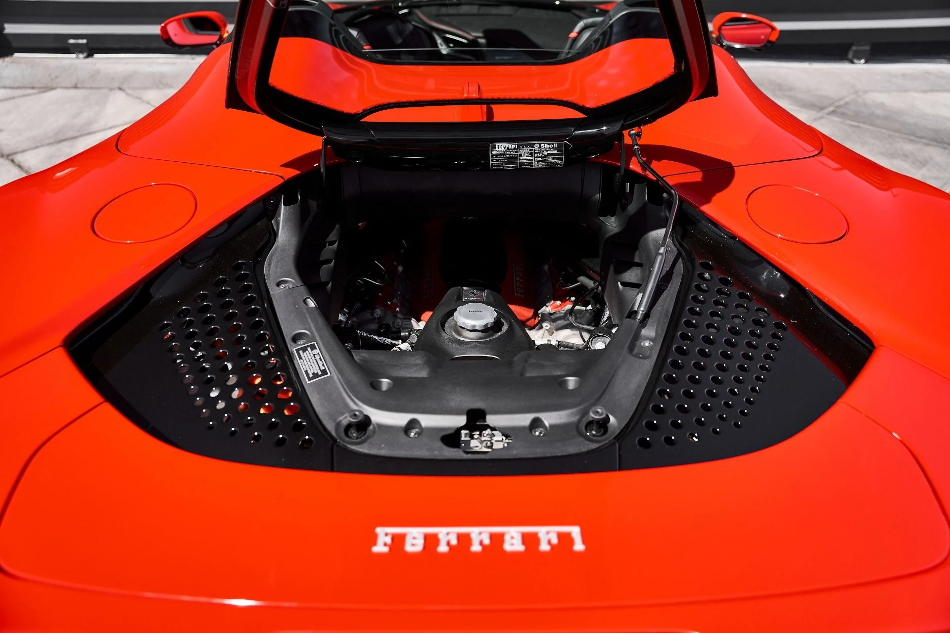 mph026_398200163_Used_2025_Ferrari_SF_90_Spider_Base_1776296462_9885d4db77