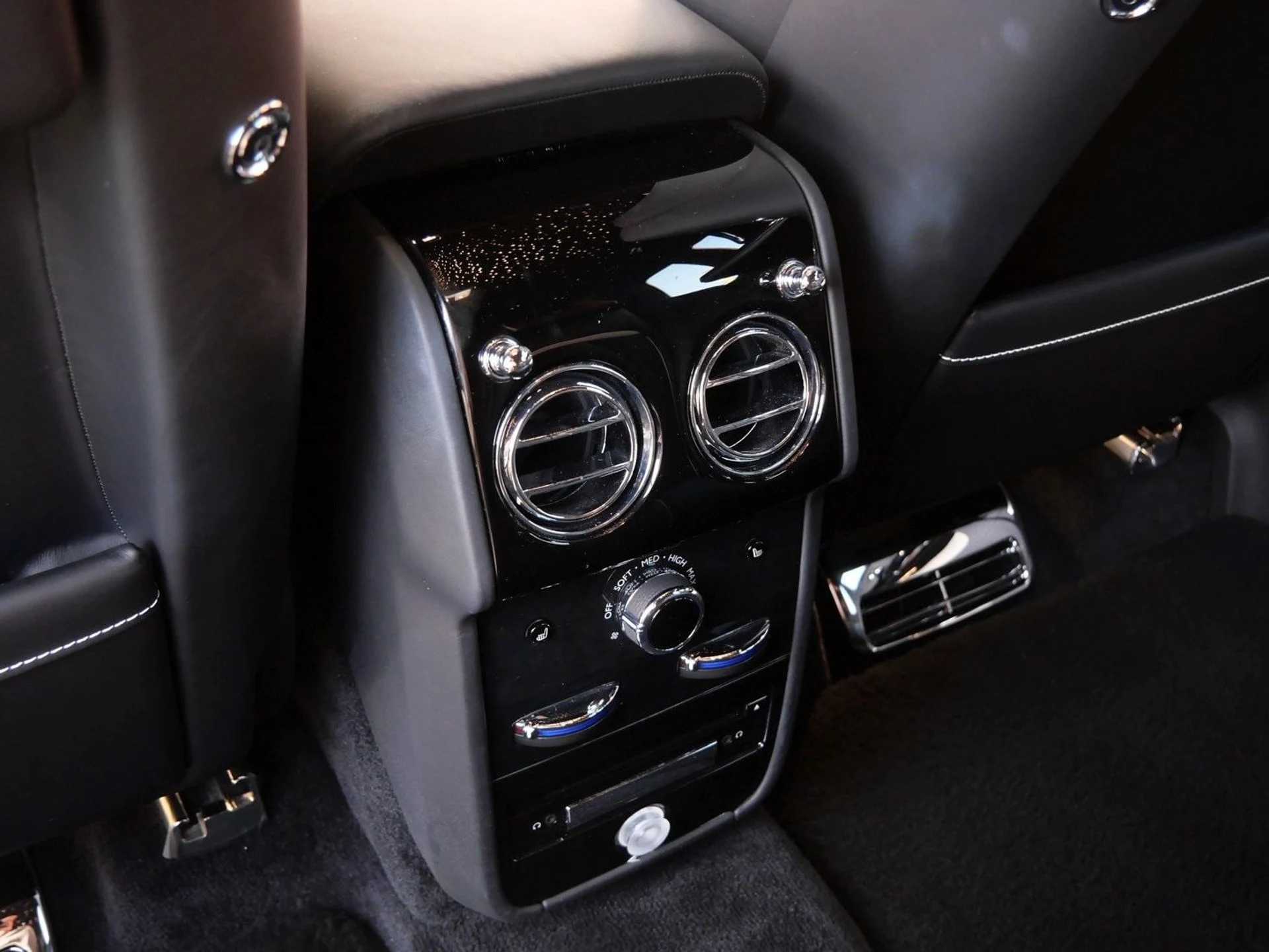 mph026_3987194306_99fb97a22da1a1419bc346bc3ff9571fx_fbb7517fdd