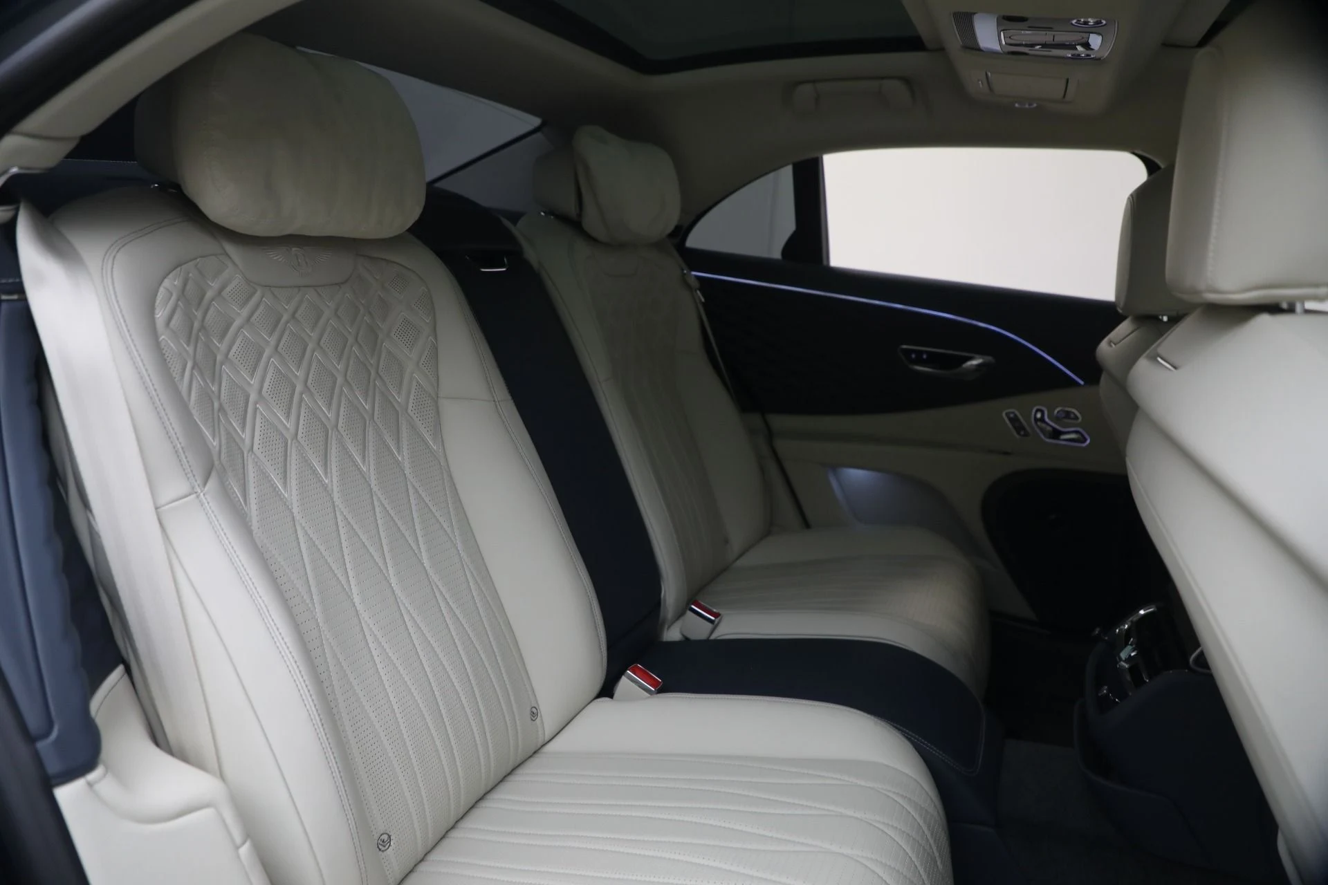 mph026_3988376903_Used_2020_Bentley_Flying_Spur_W12_1770077960_9b519aaac3